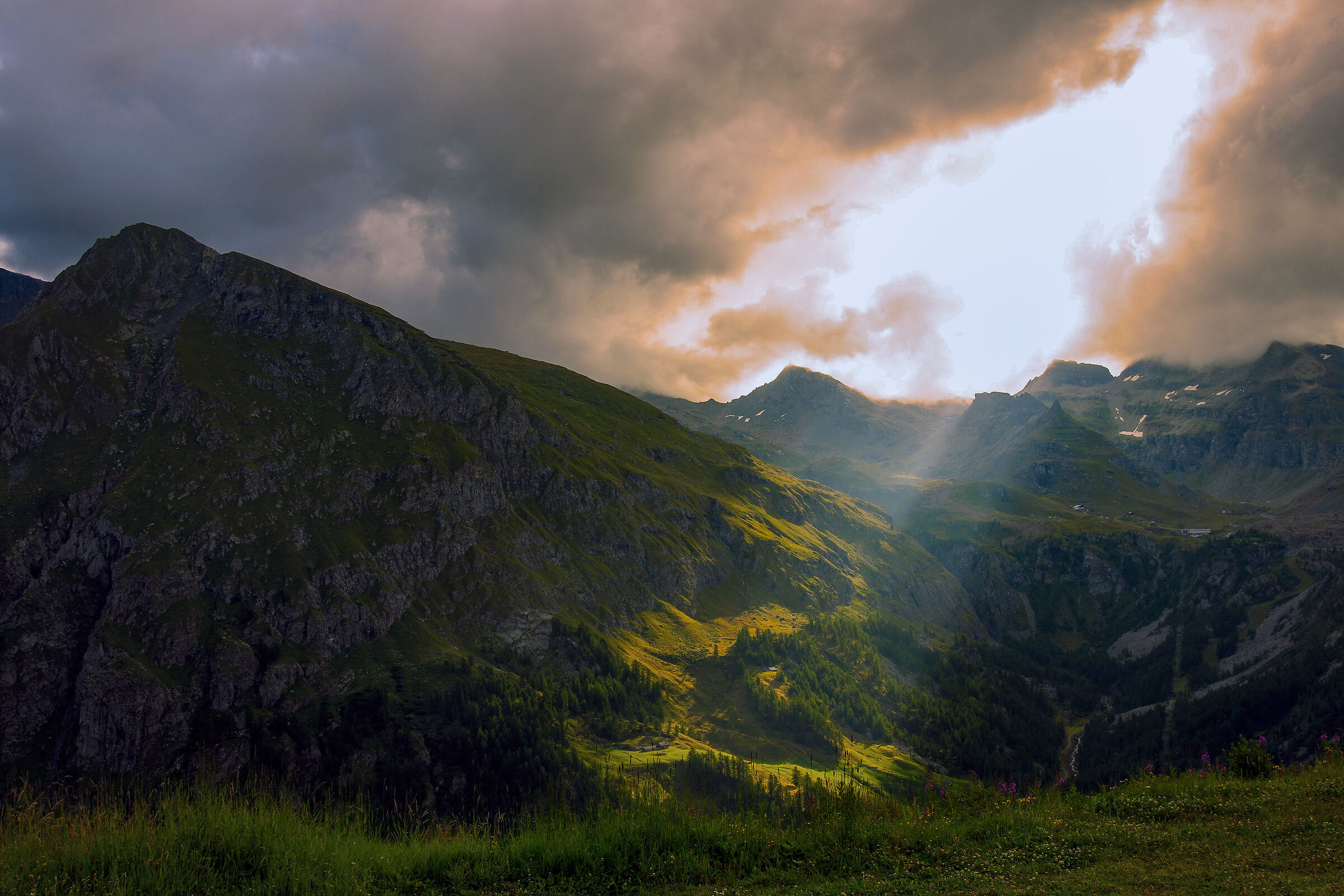 Glimpse of light at the Sitten Refuge