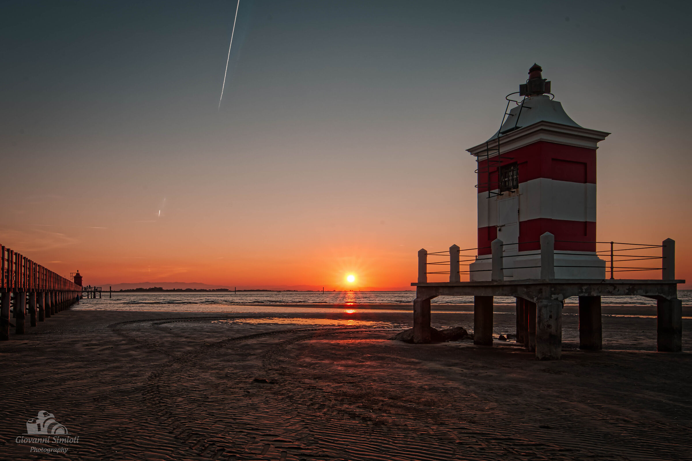 Alba al faro di Lignano Sabbiadoro