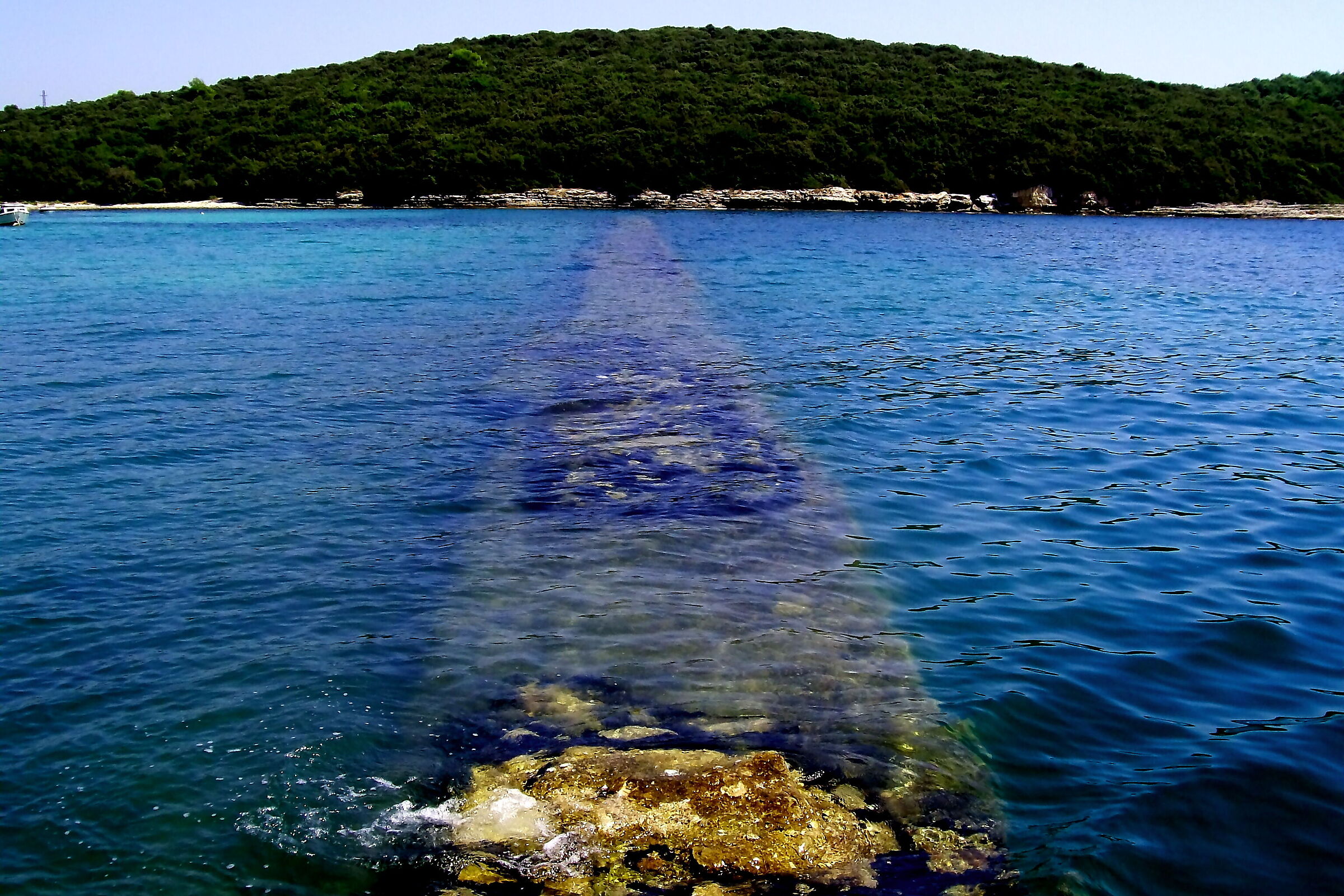 molo militare sommerso