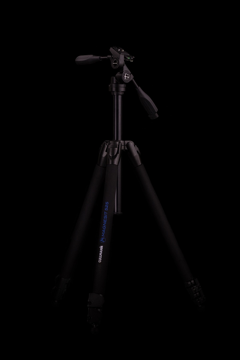 My new tripod (low key)