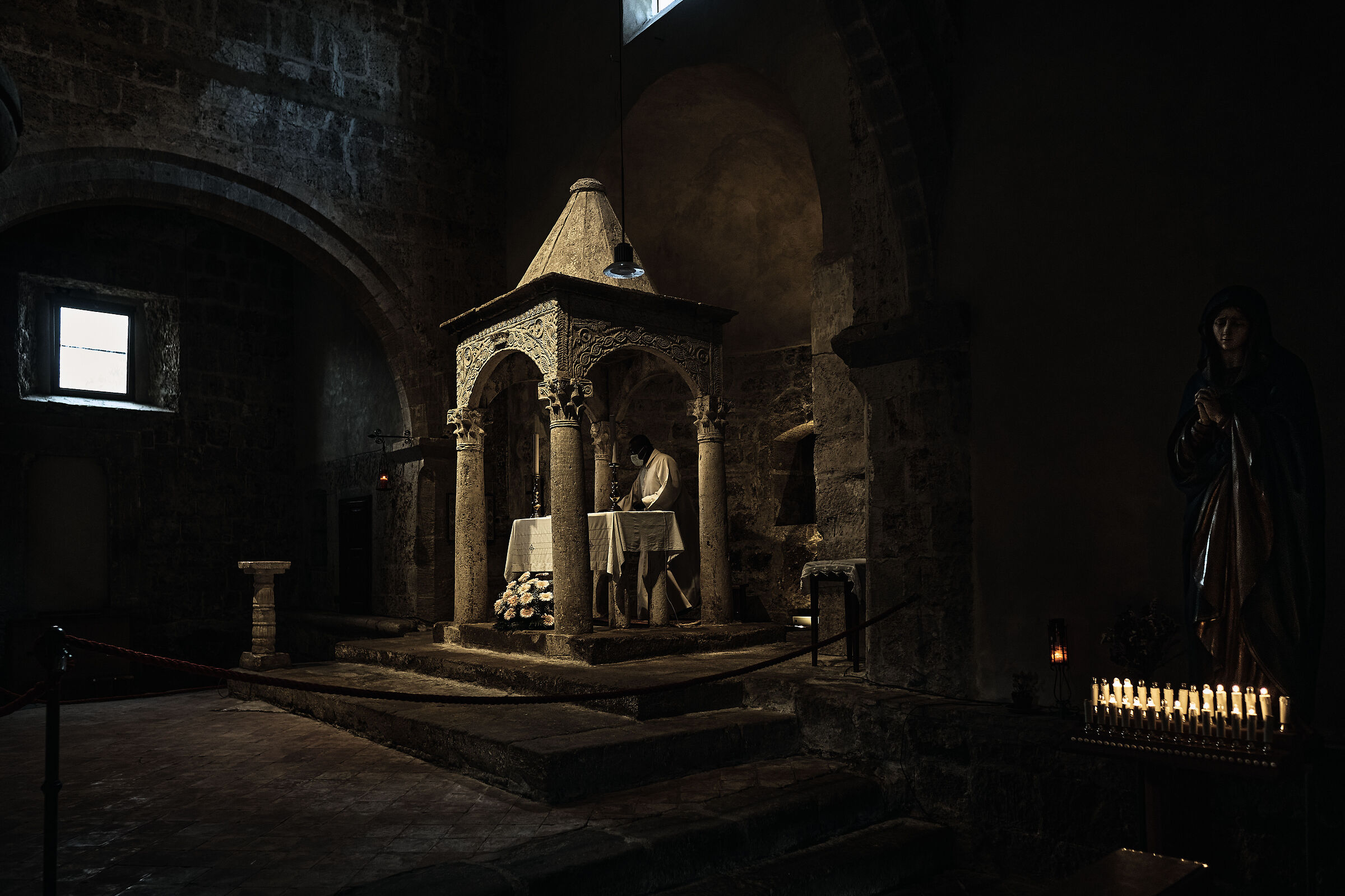 Ora et labora (sobria)