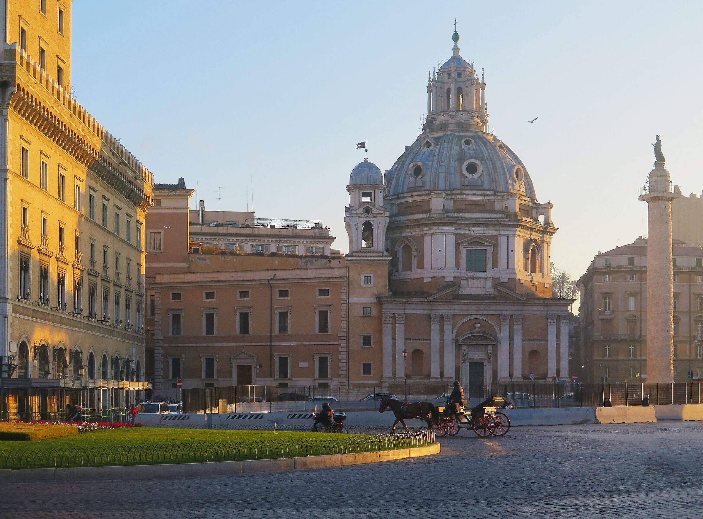 Il mattino sulla Piazza Venezia