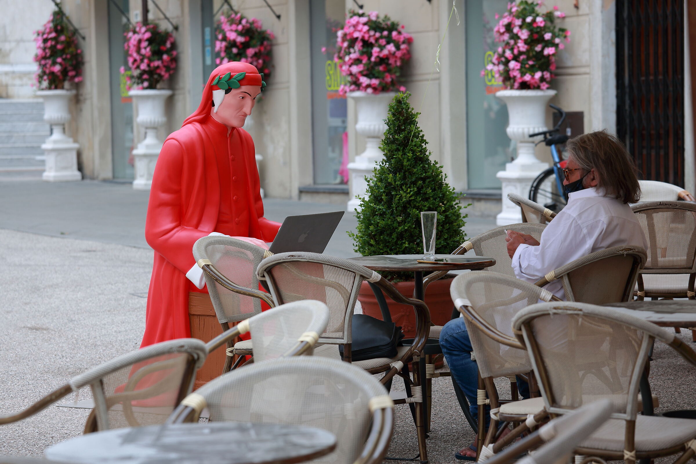 Leave all hope you who enter... On the web...