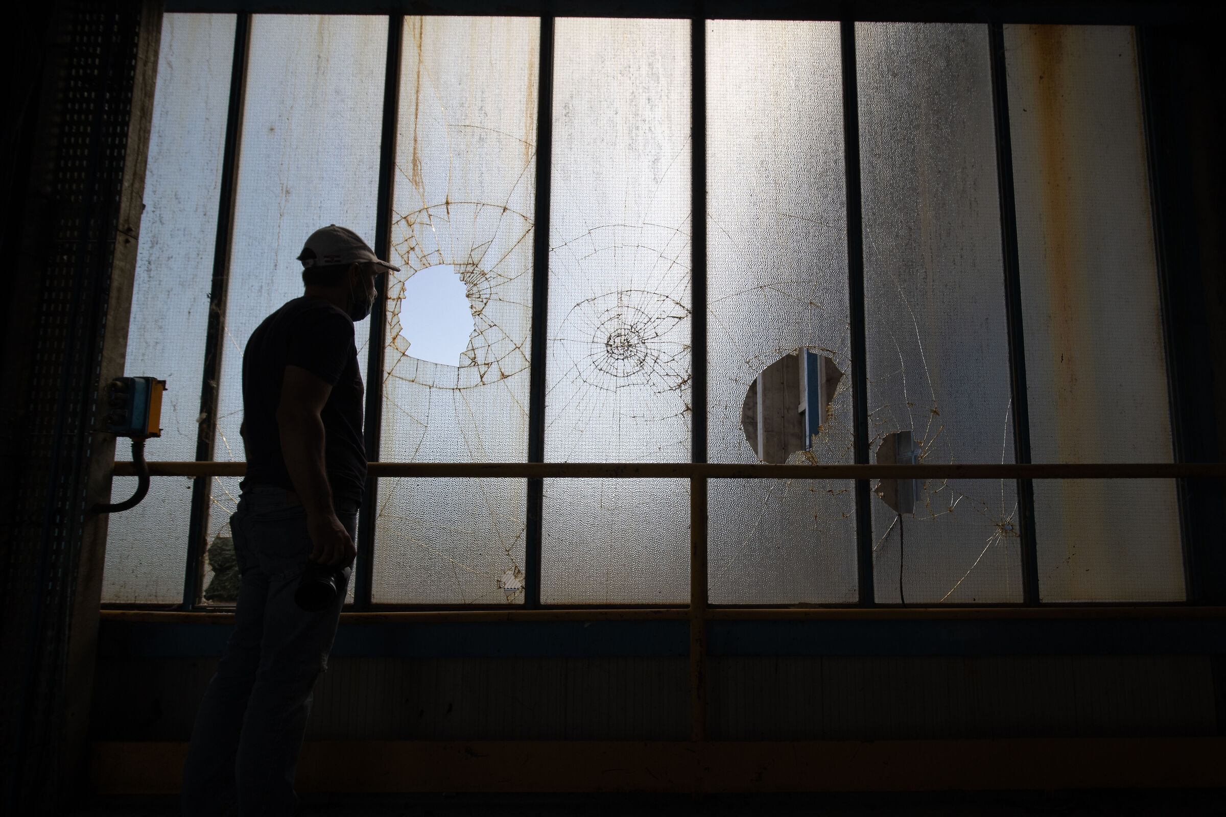 Dentro la fabbrica abbandonata
