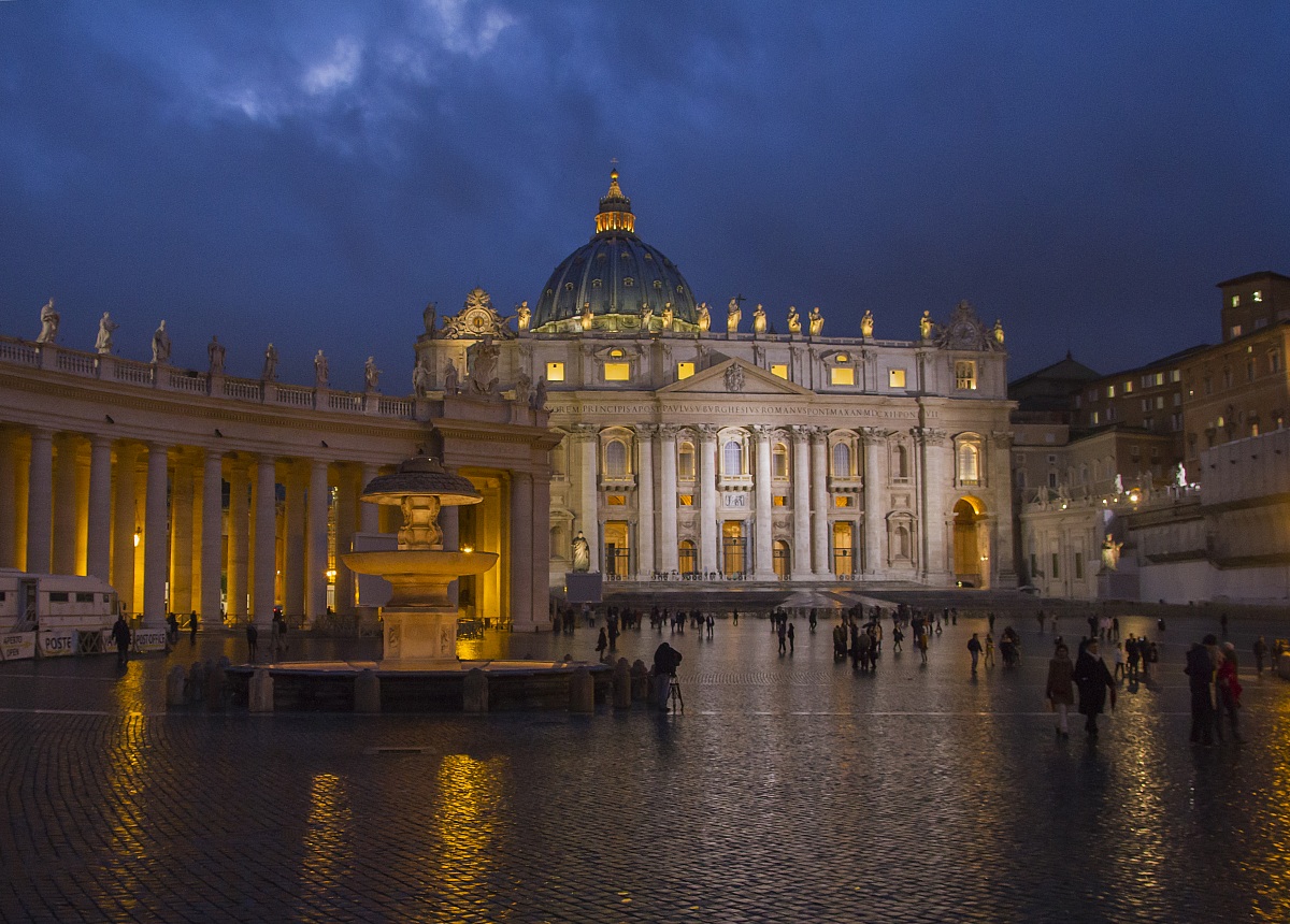 Lights in San Pietro