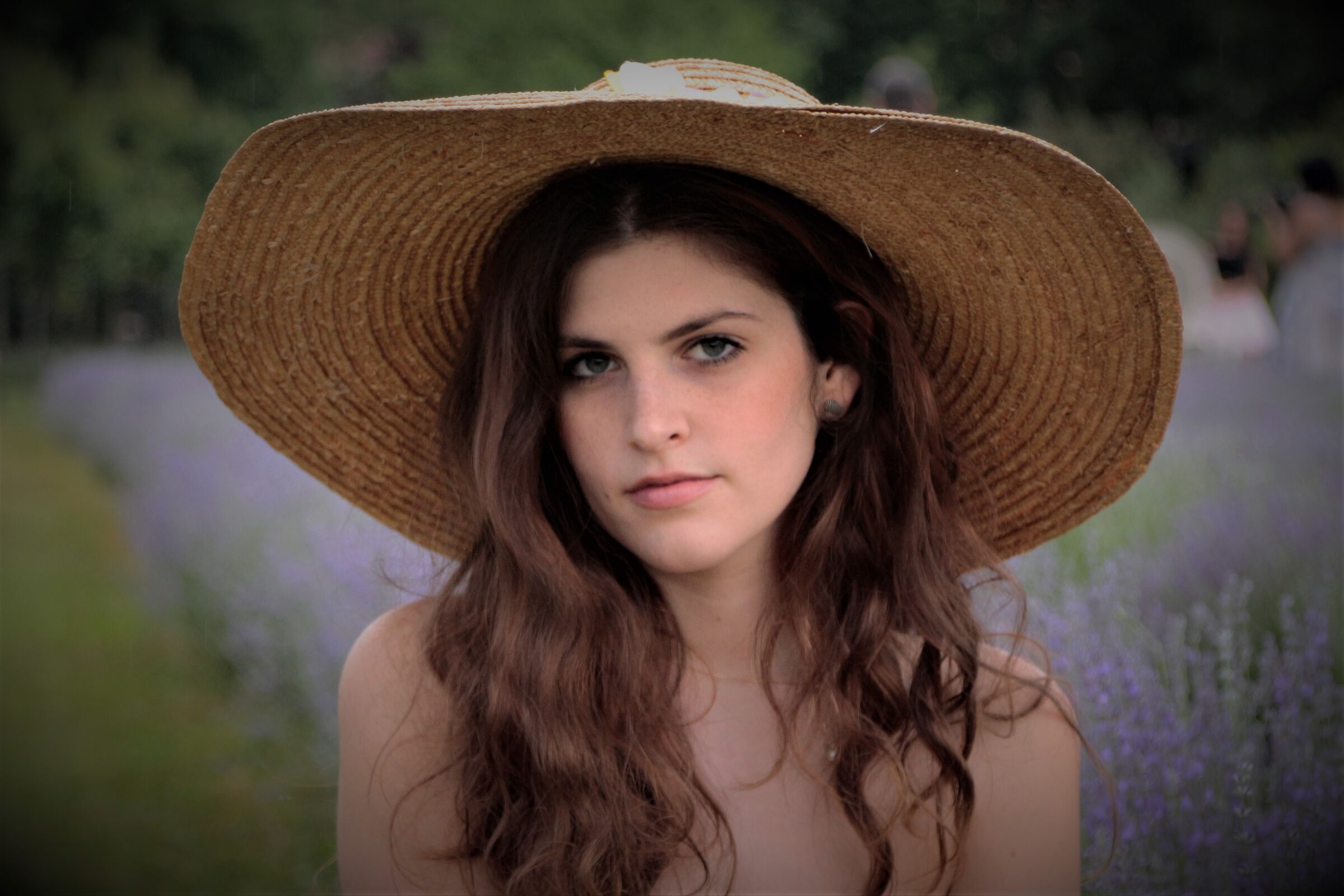 la ragazza col cappello