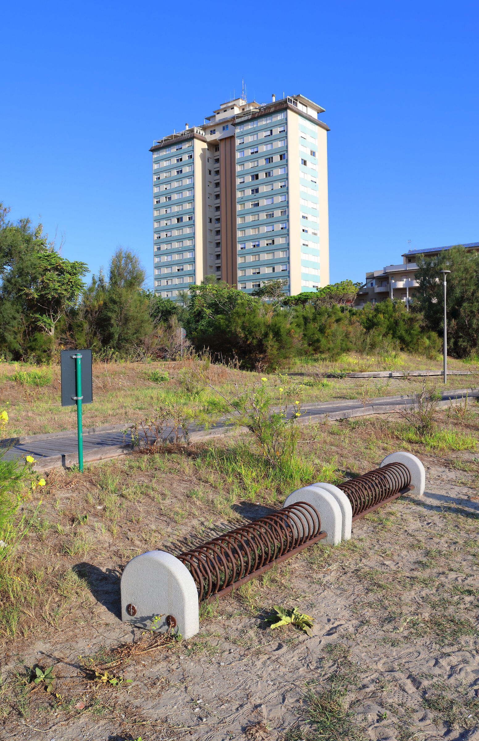 quando un edificio è brutto non c'è niente...