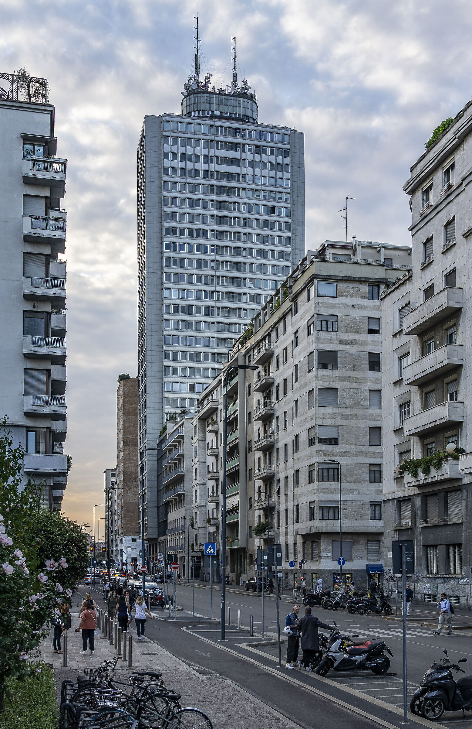 Breda Tower from Viale Tunisia