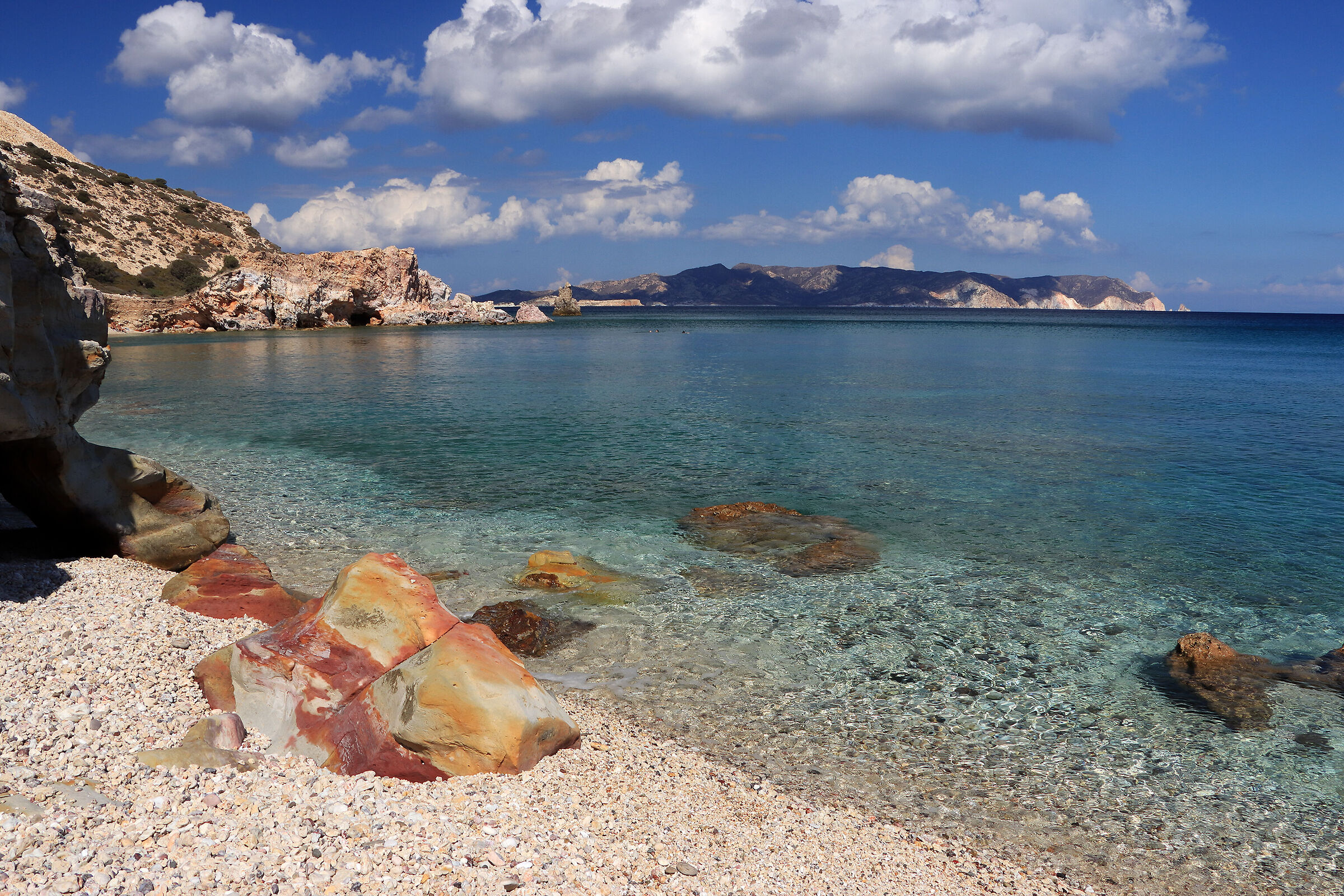 M I L O S - Kastanas , the colorful pebbles