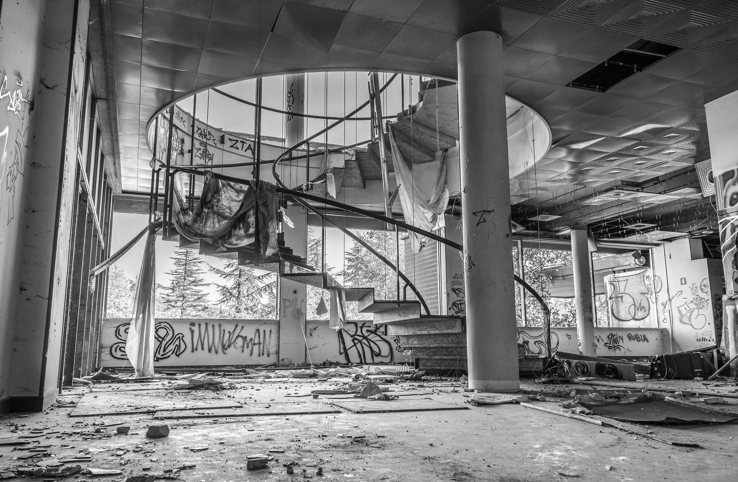 Istituto alberghiero abbandonato