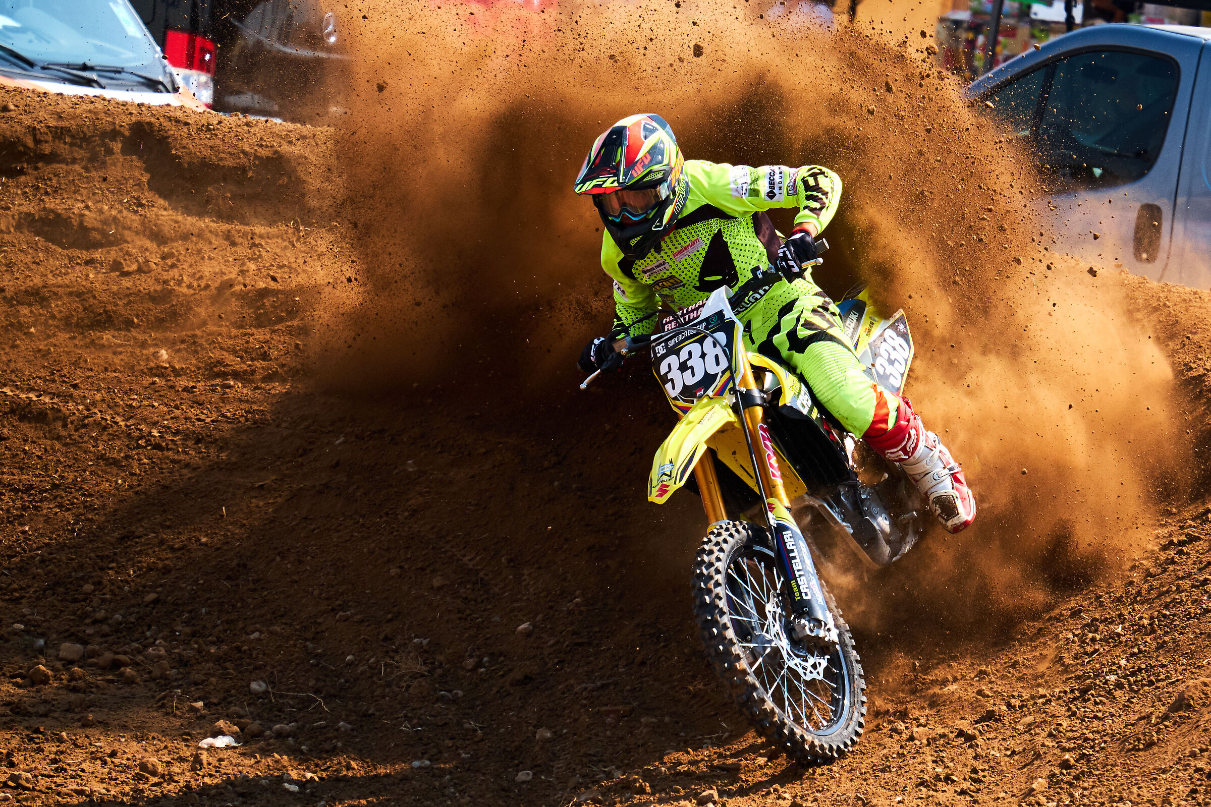 Supercross e polvere