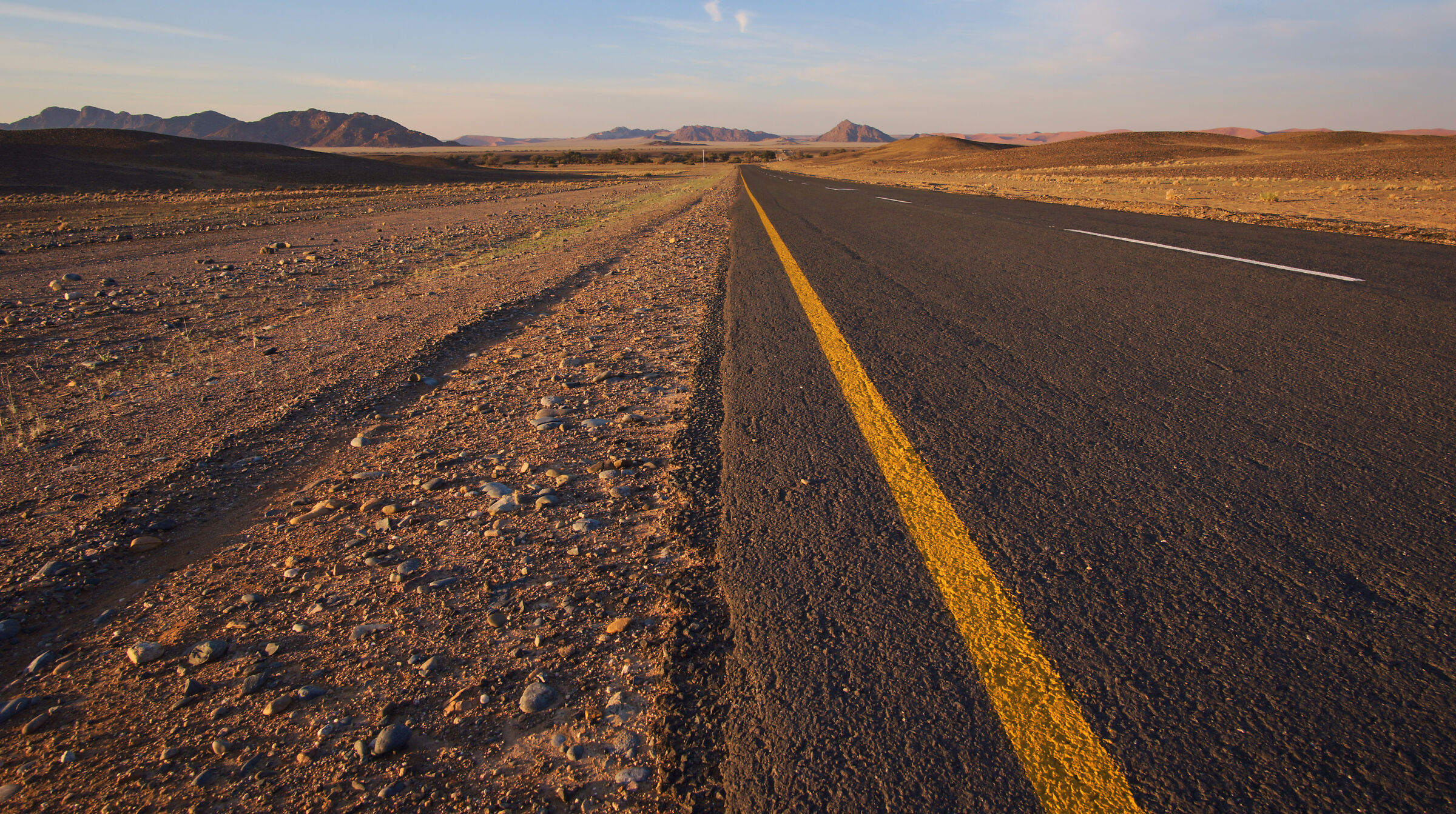Heading to Dead Vlei