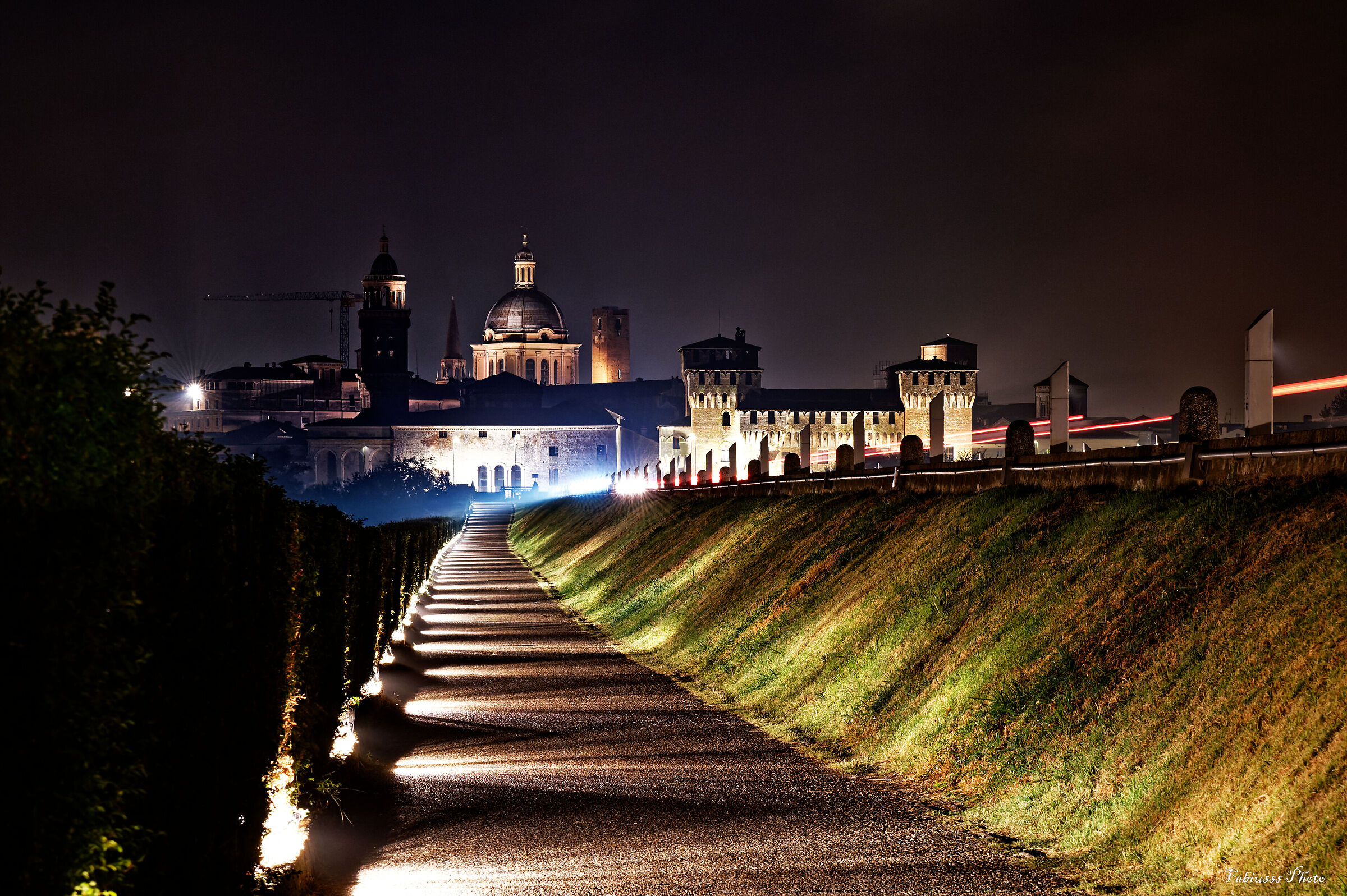 Mantova di notte