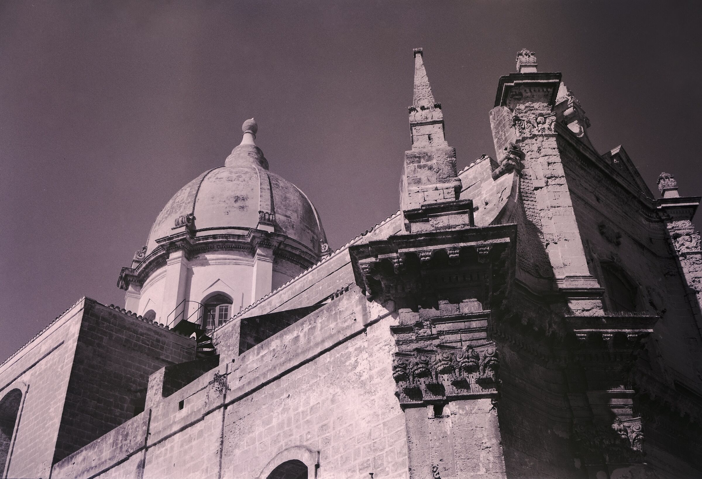 Monopoli, Chiesa retrofit di San Leonardo