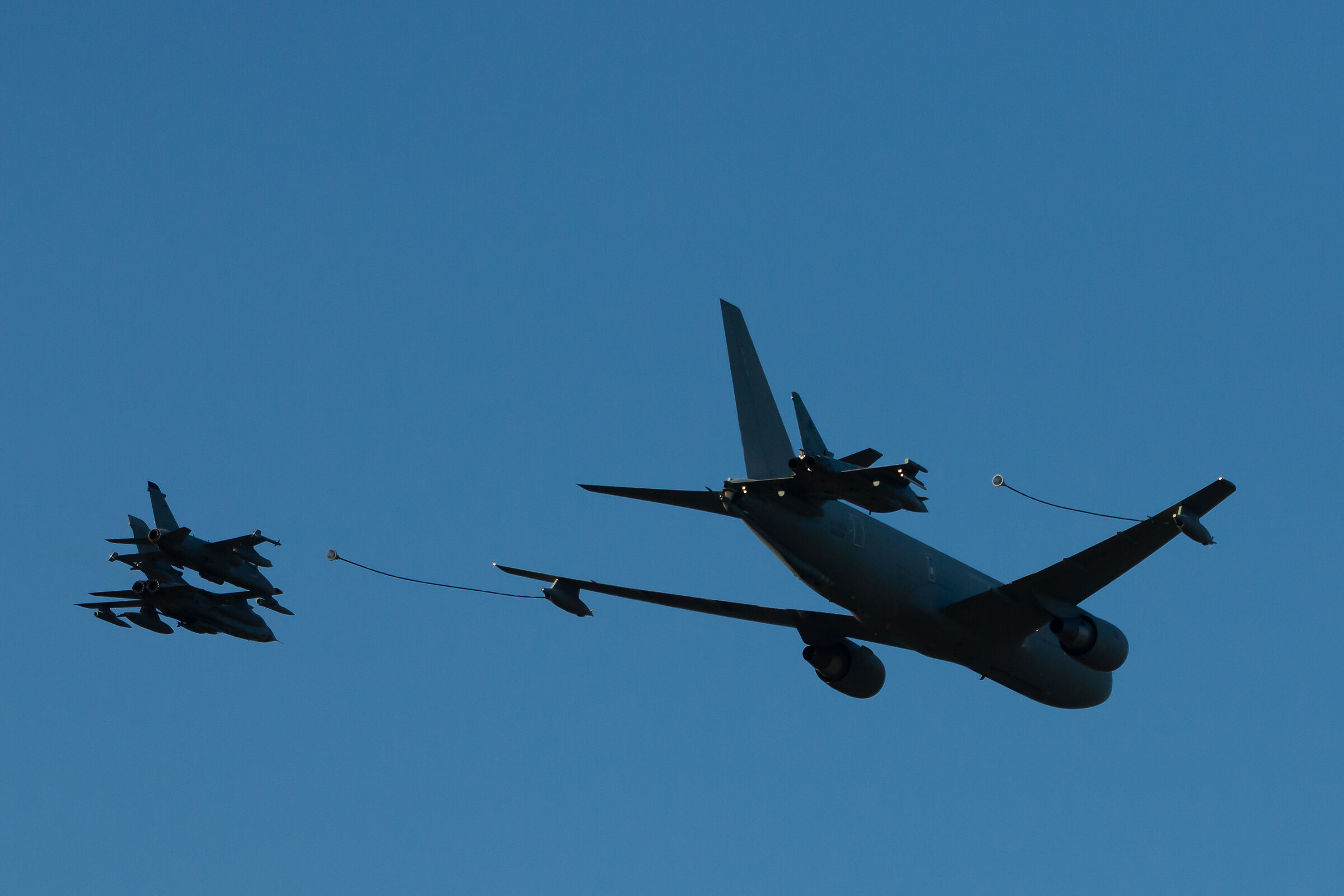 In fila al distributore.