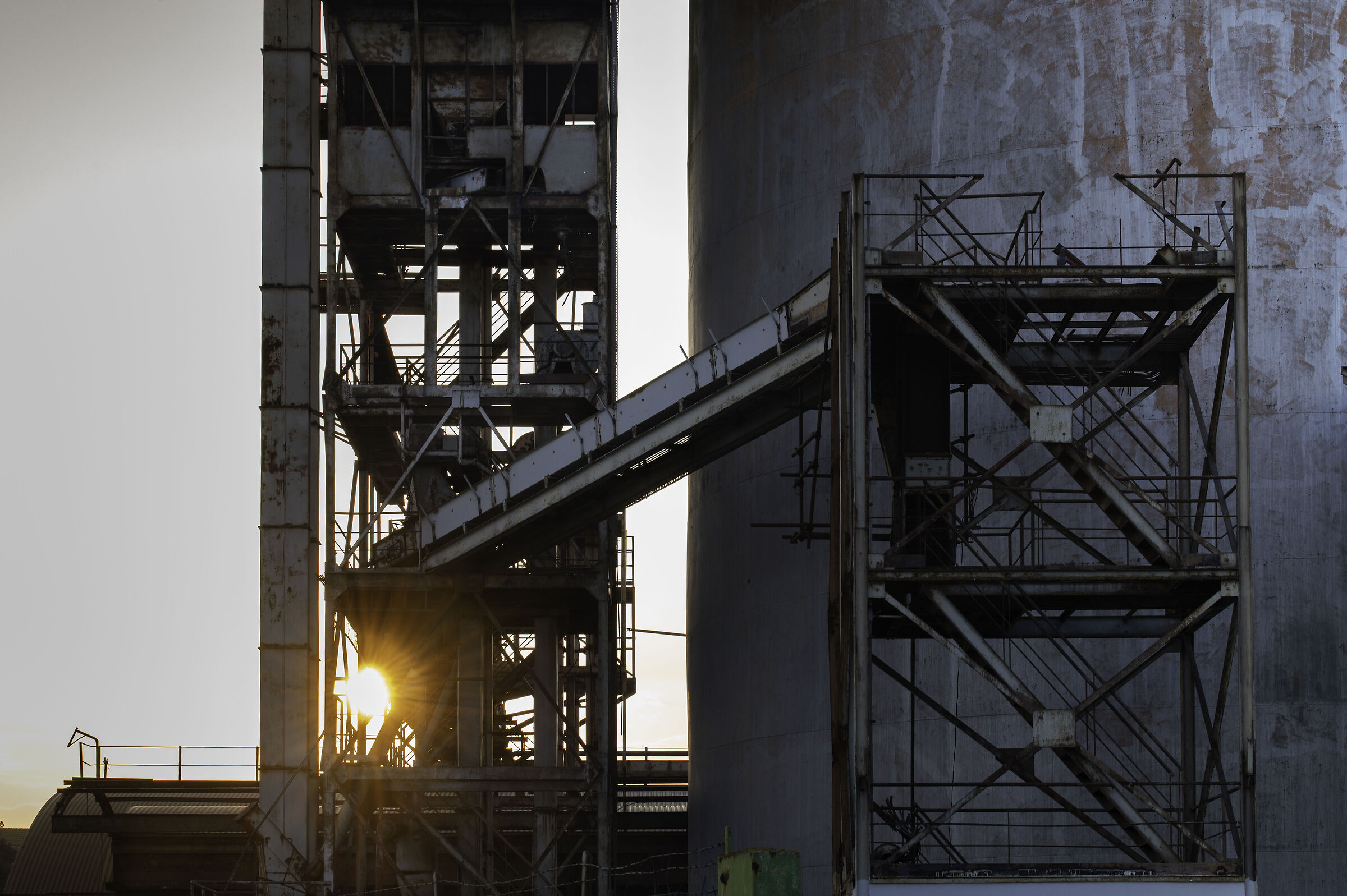 Dettaglio Silos al tramonto