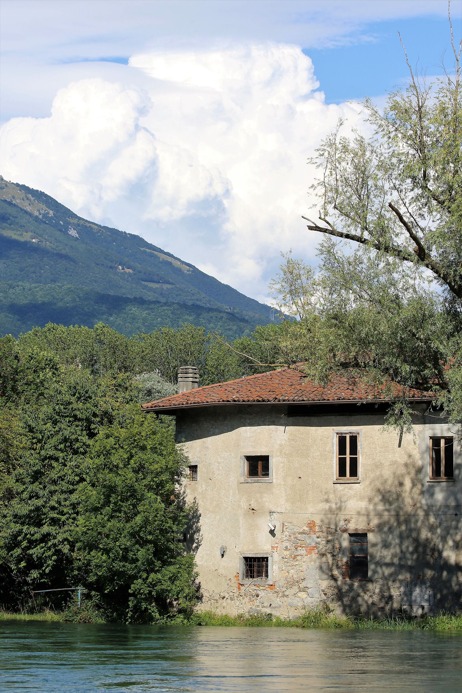 Glimpse of the river Adda
