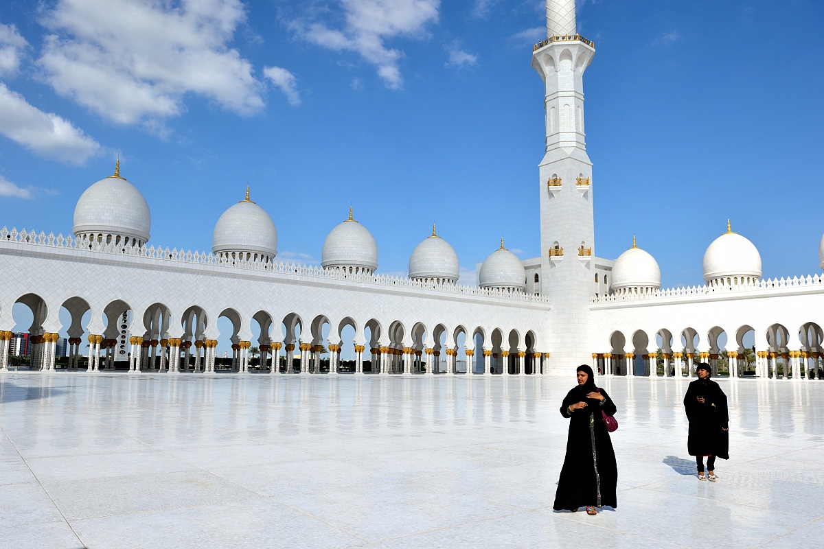 La moschea bianca a Abu Dhabi