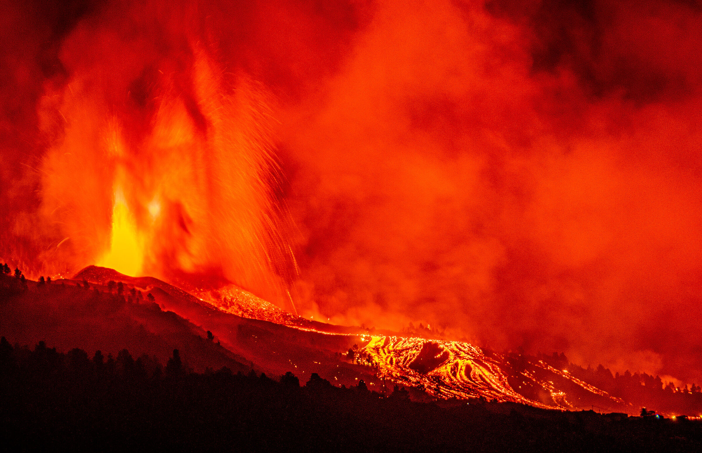Vulcano Cumbre vieja di notte