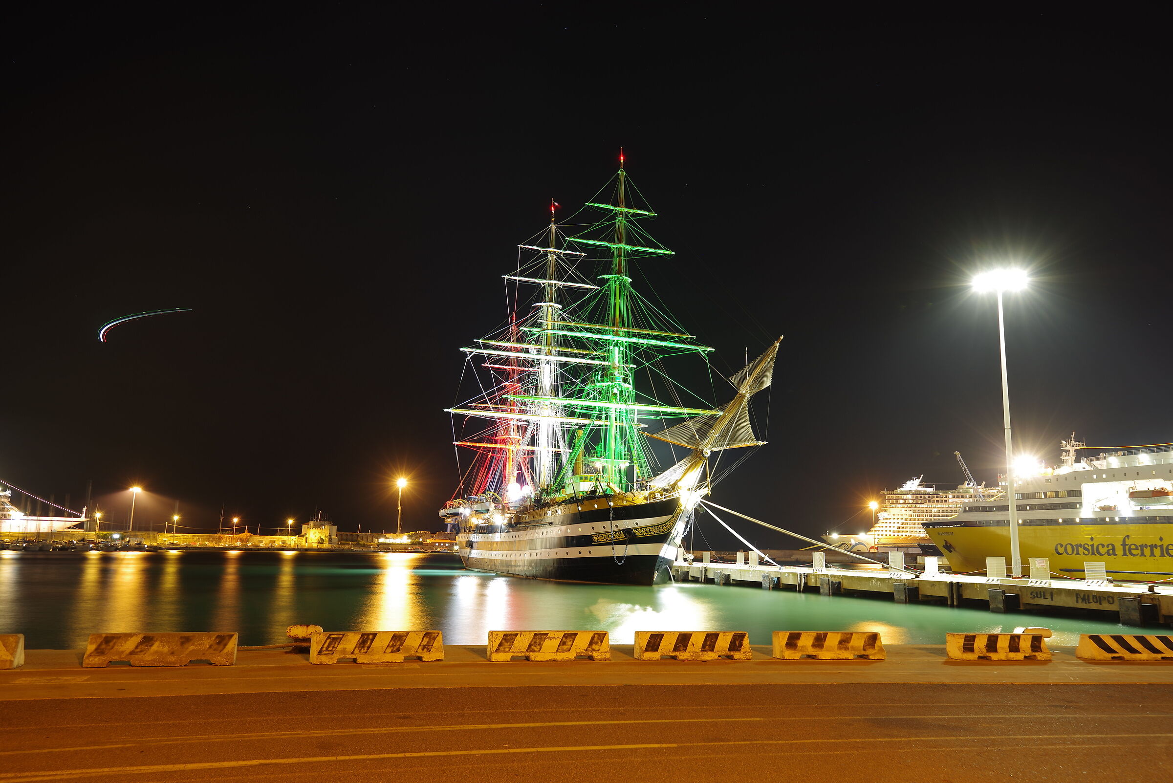 Amerigo Vespucci di notte 2