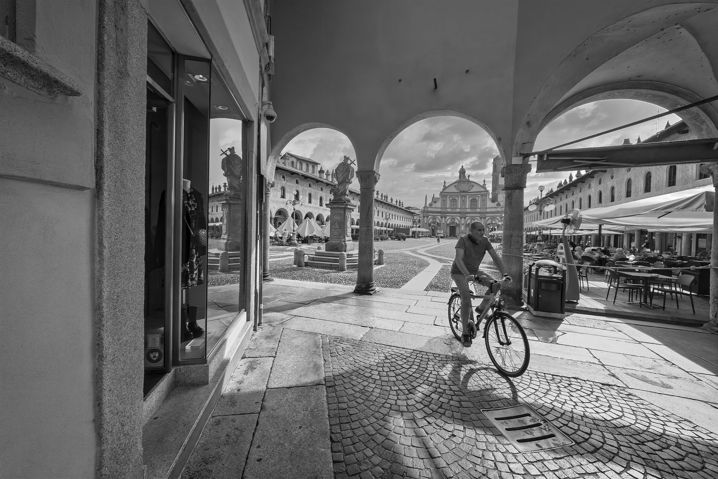 Pedalando senza fretta