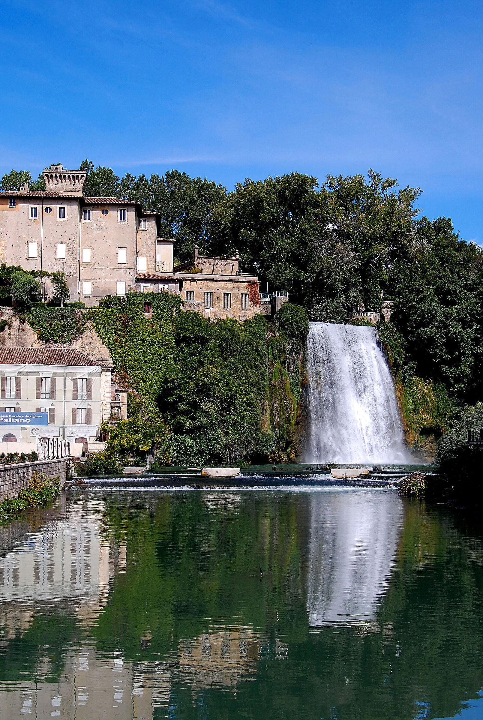 Liri Island: Cascata Grande