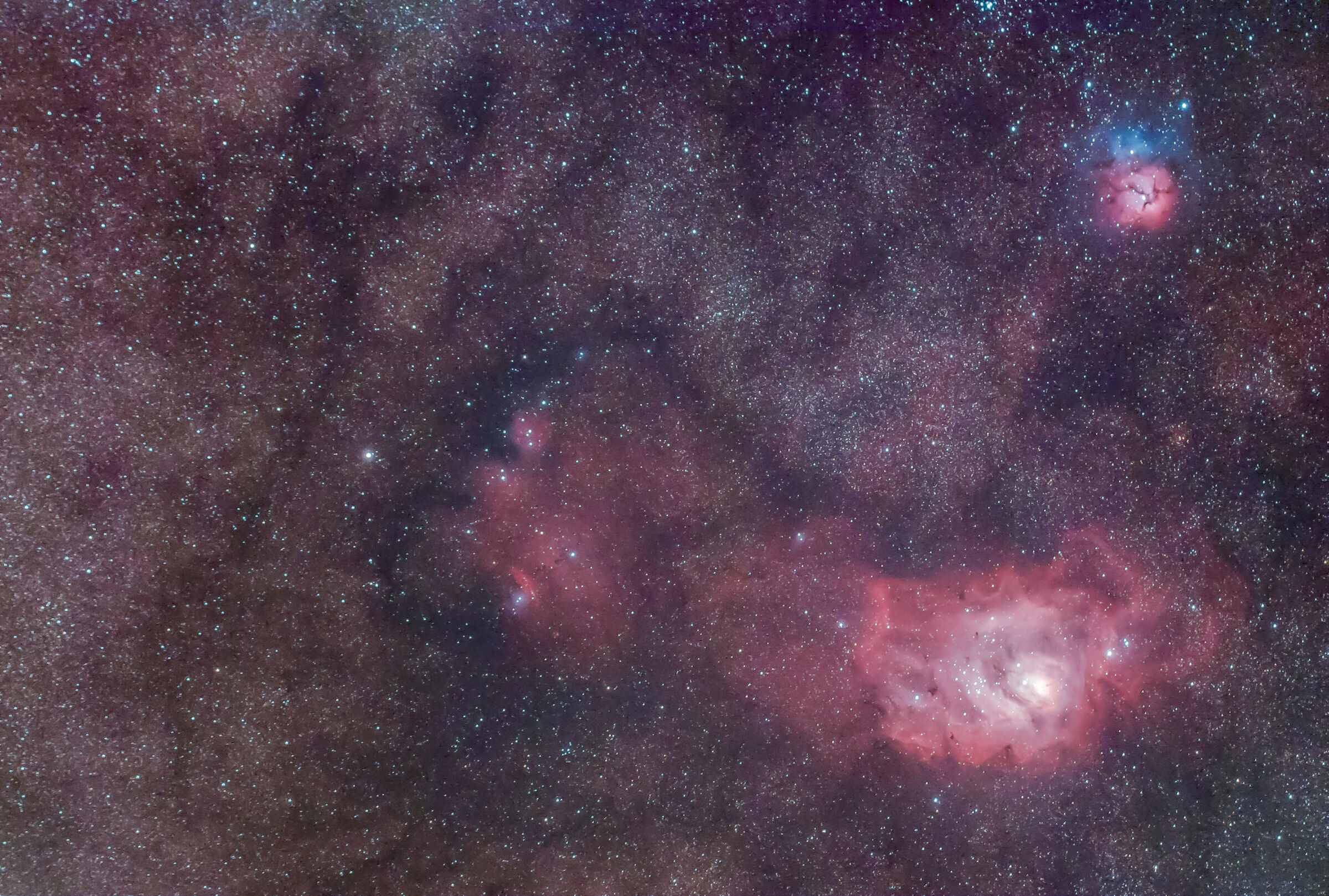 M8 lagoon nebula e m20 Trifid nebula
