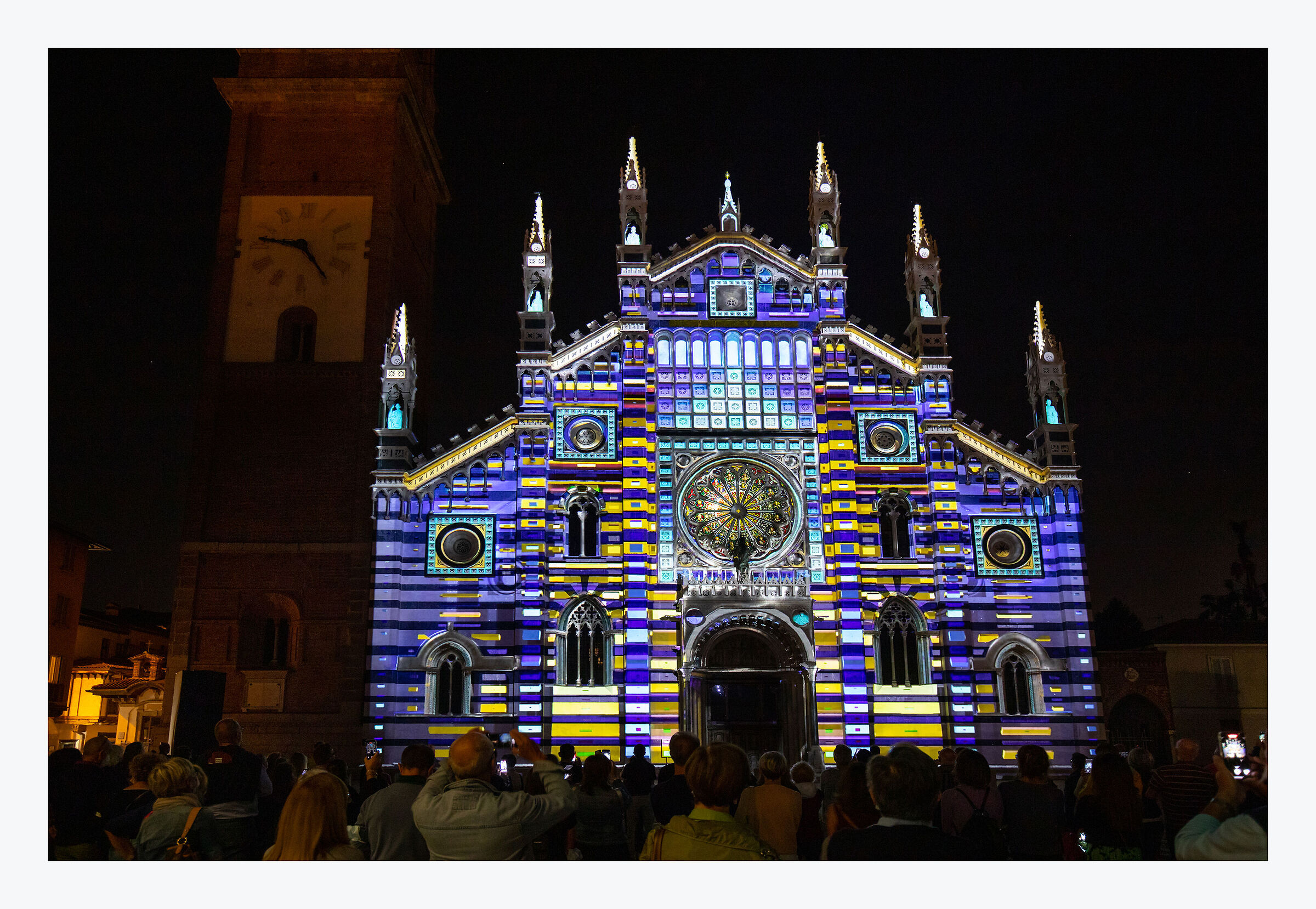 Duomo di Monza,  luci e colori per il Kernel festival