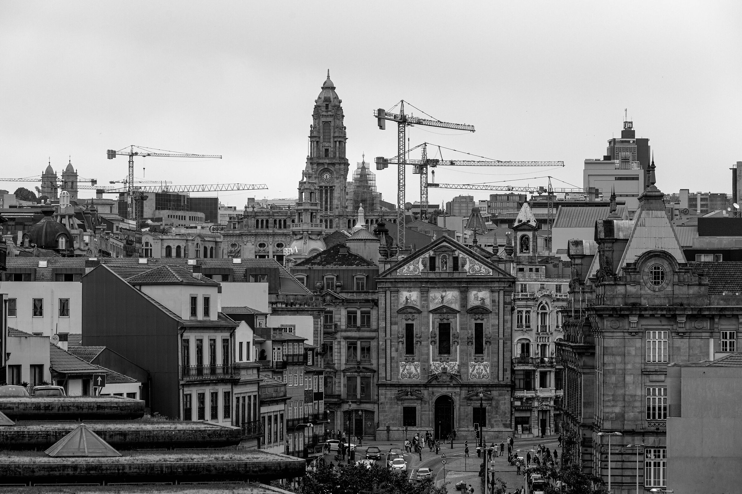 Port. an evolving city