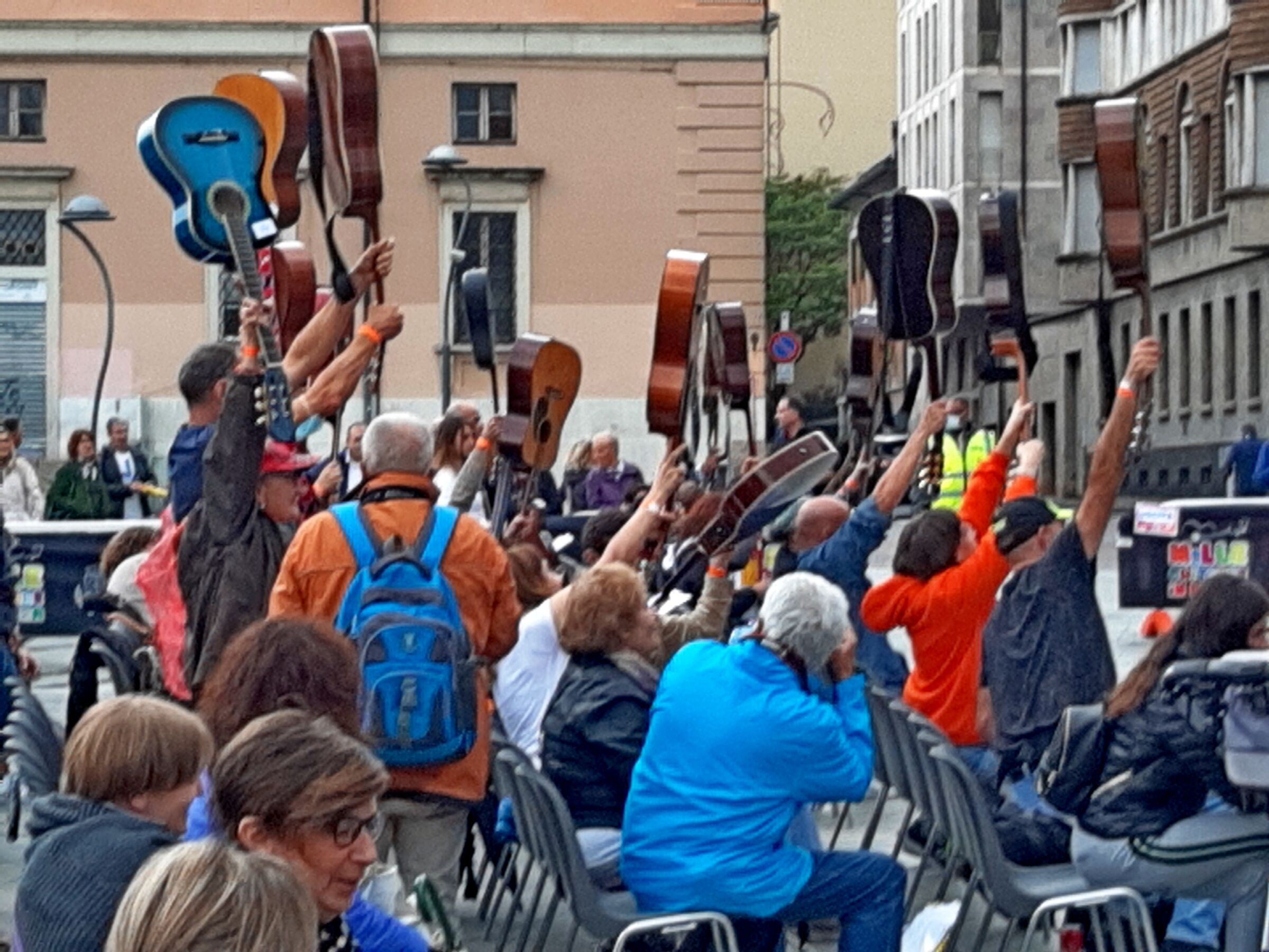 a thousand guitars in the square