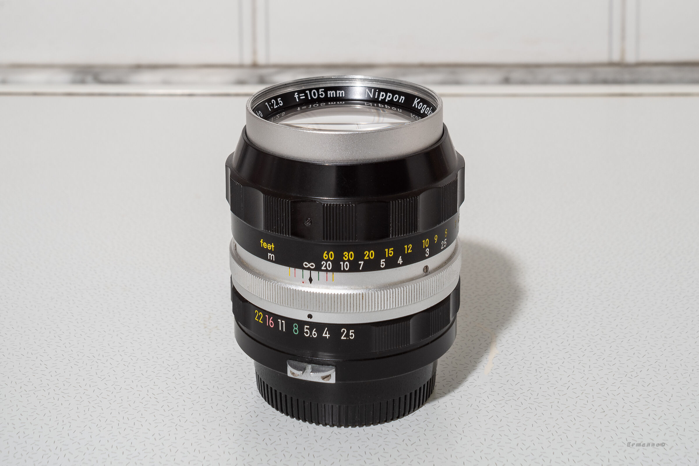 Nippon Kogaku Nikkor-P 105mm f/2.5