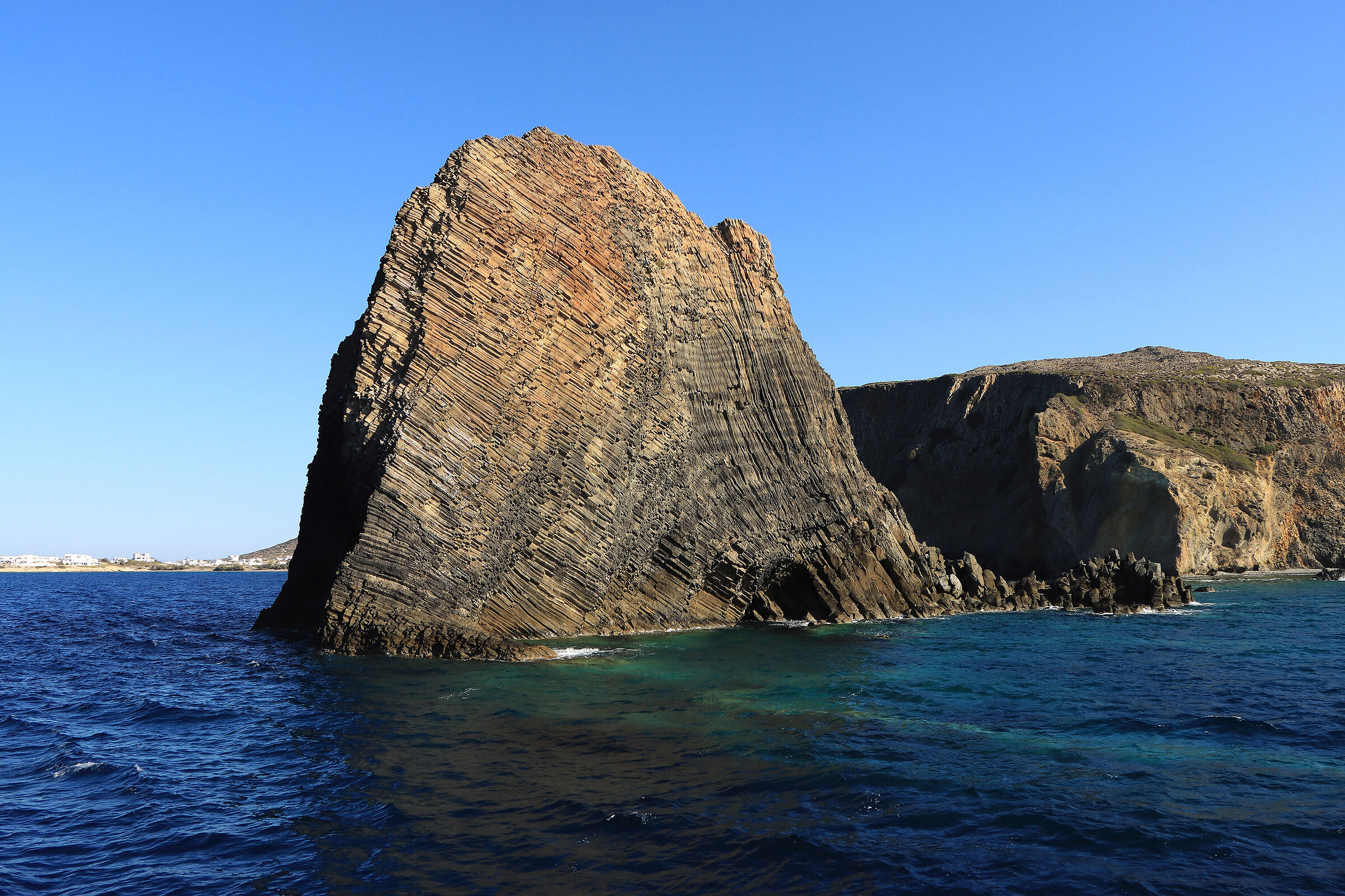 M I L O S - basalto a Kalogeros