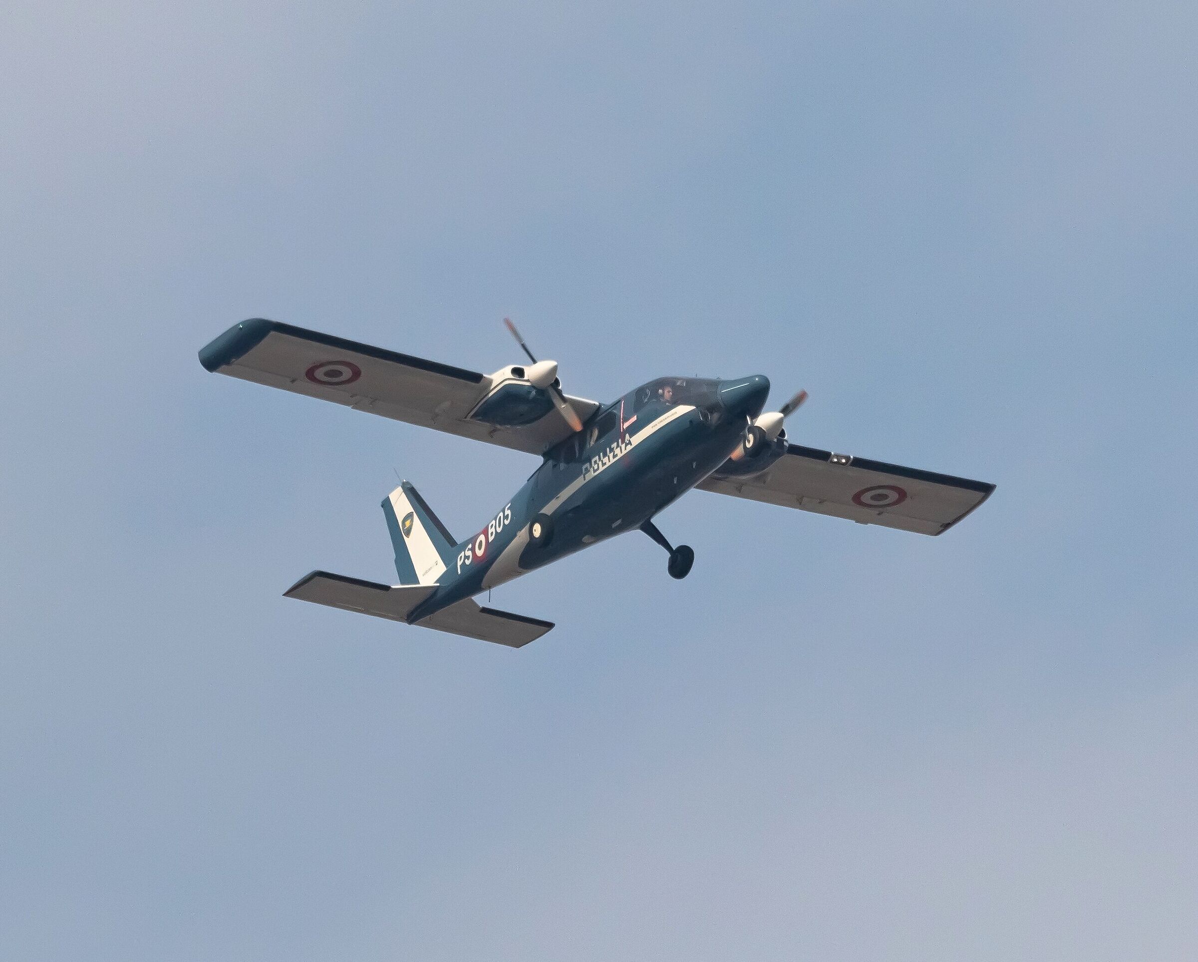 aereo ps-b05 vulcanair p.68 polizia di stato 9/03/2021