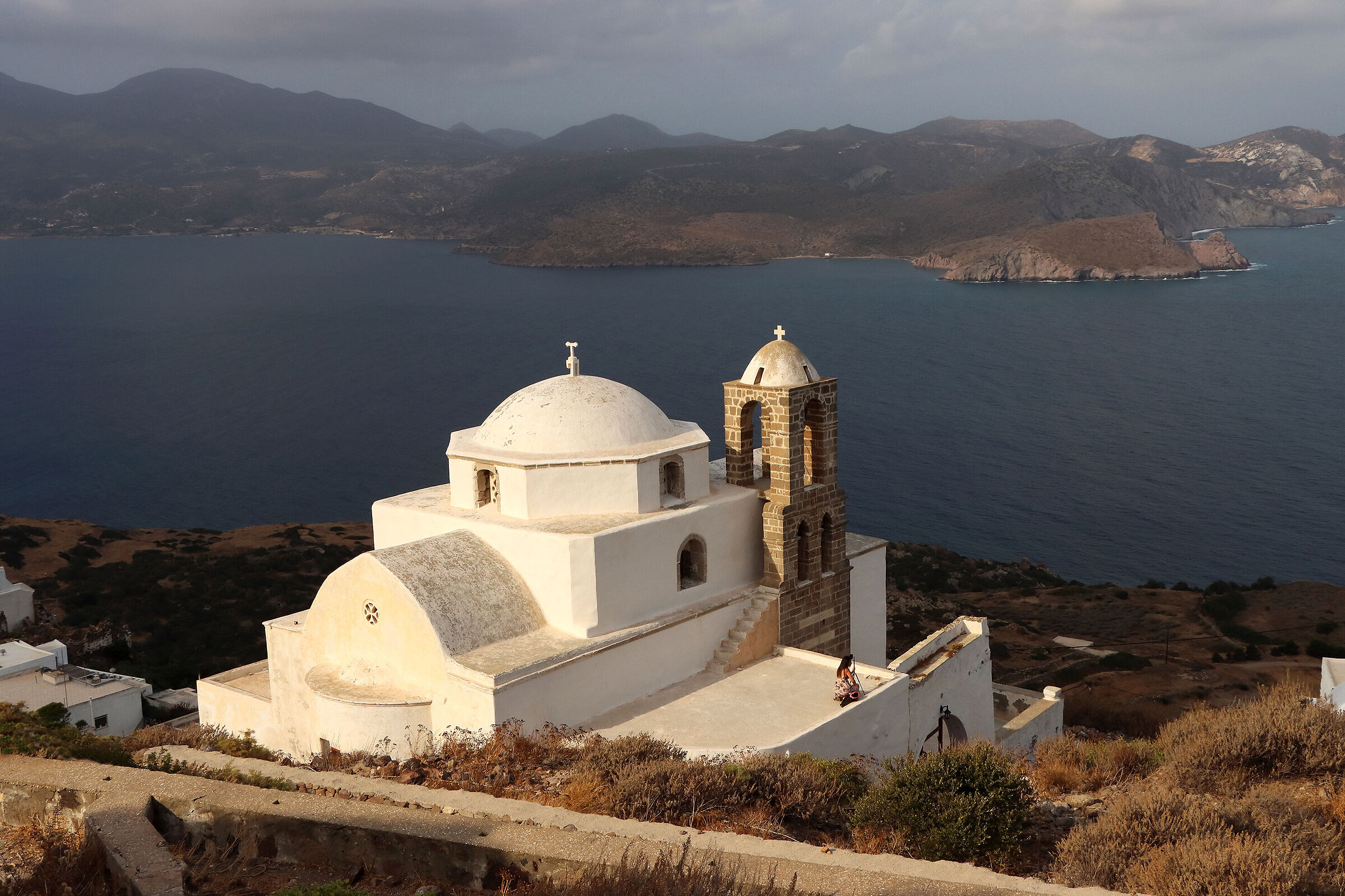 M I L O S - chiesetta di Plaka