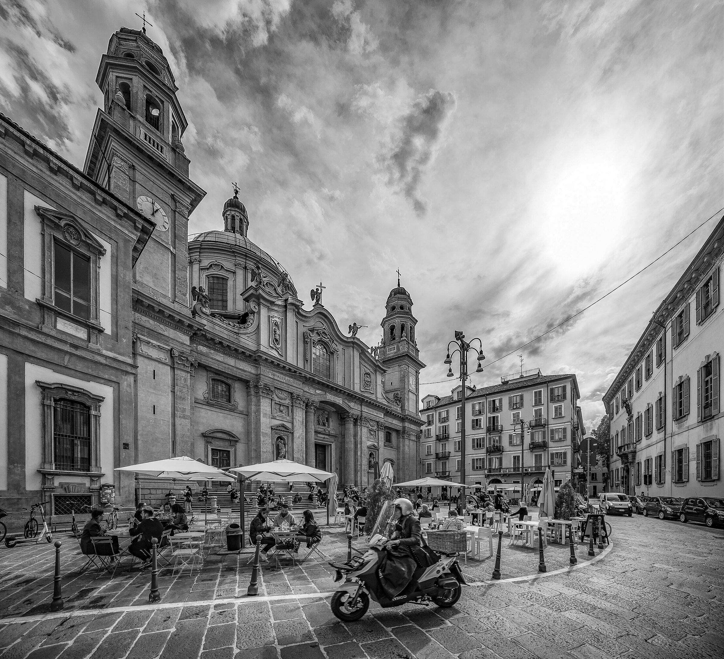 Piazza Sant'Alessandro - 4