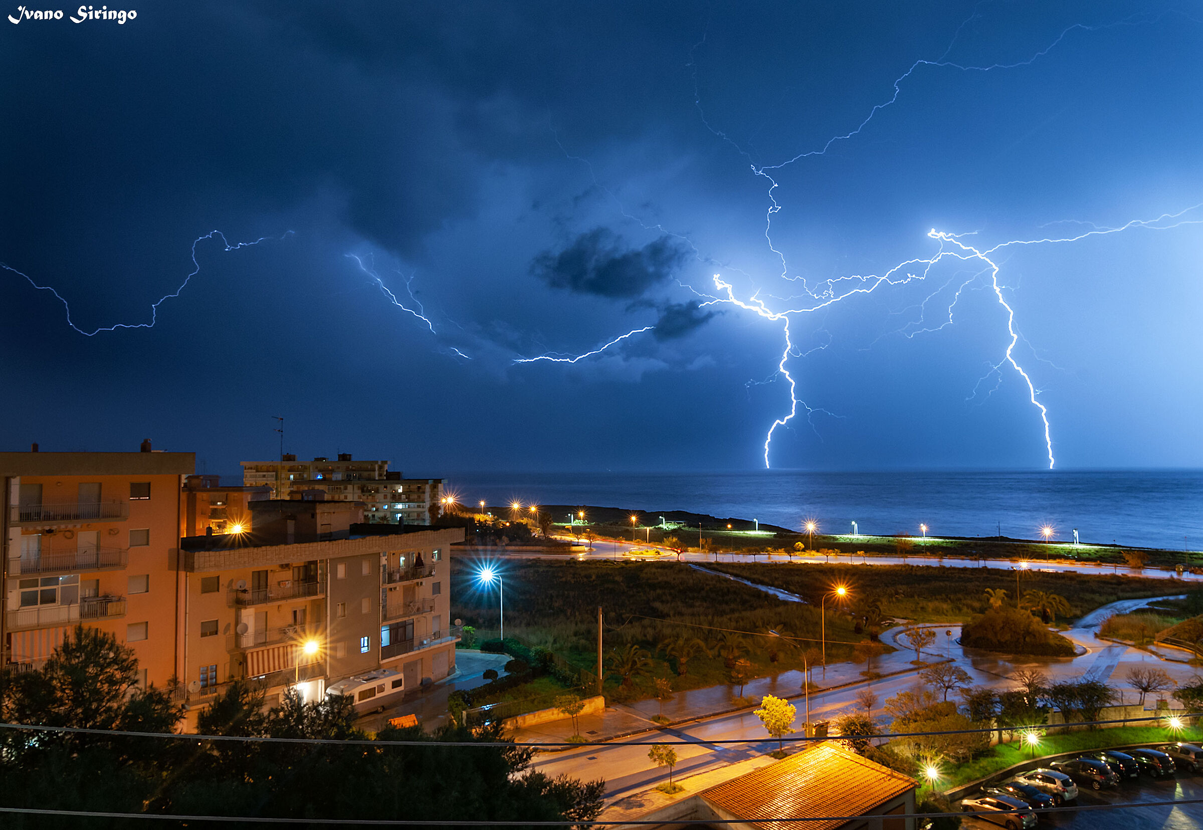 Lightning storms photographed from your home's balcony