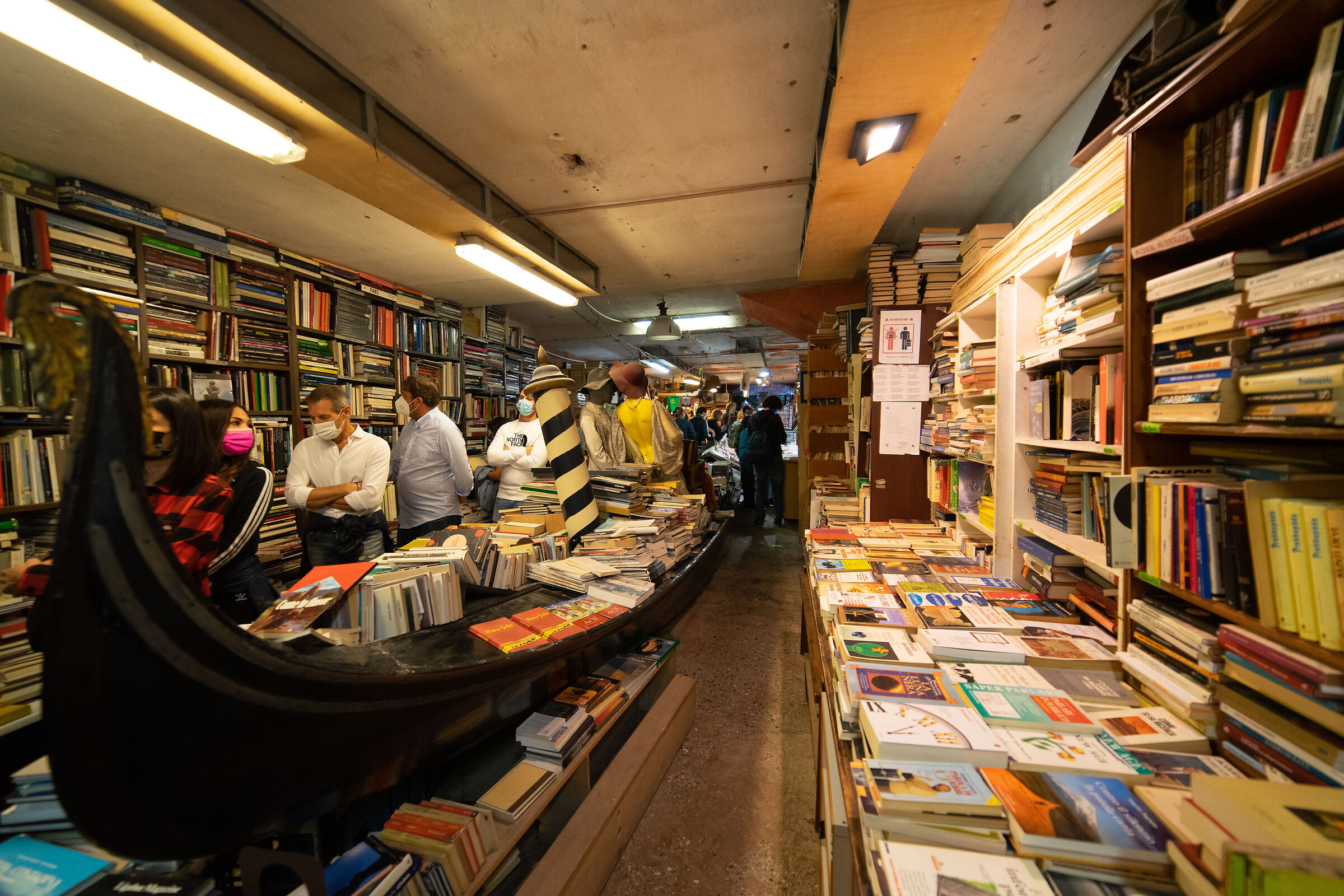 High water bookcase Venice