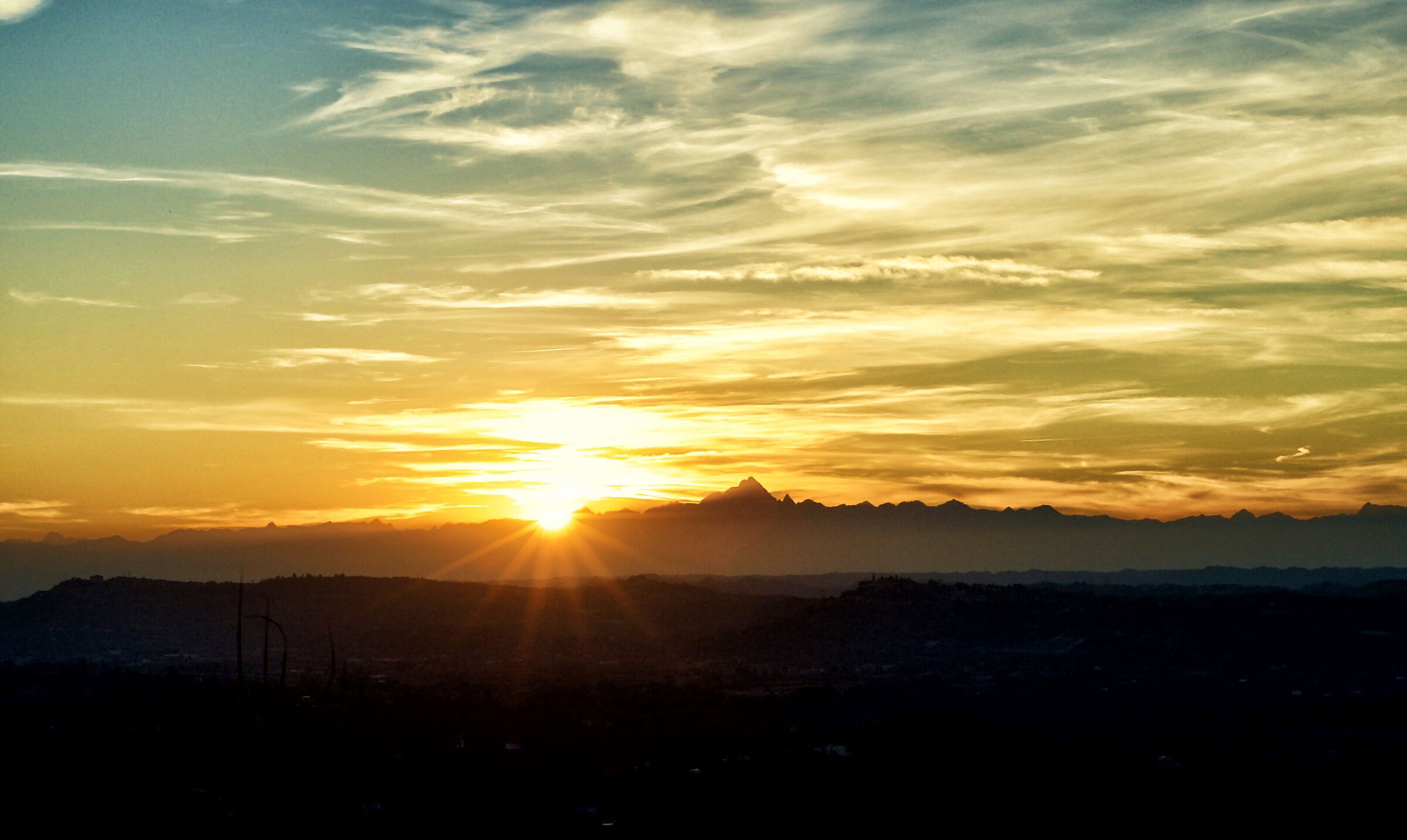 Il maestoso Monviso al tramonto