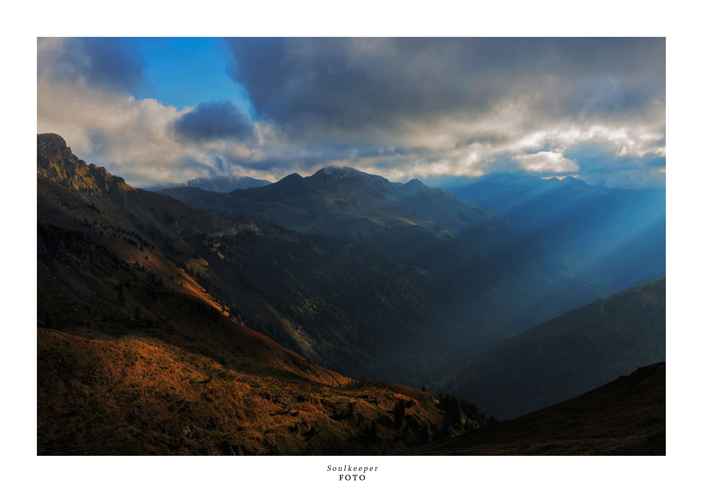 A red/blue dawn. Carnic Alps.