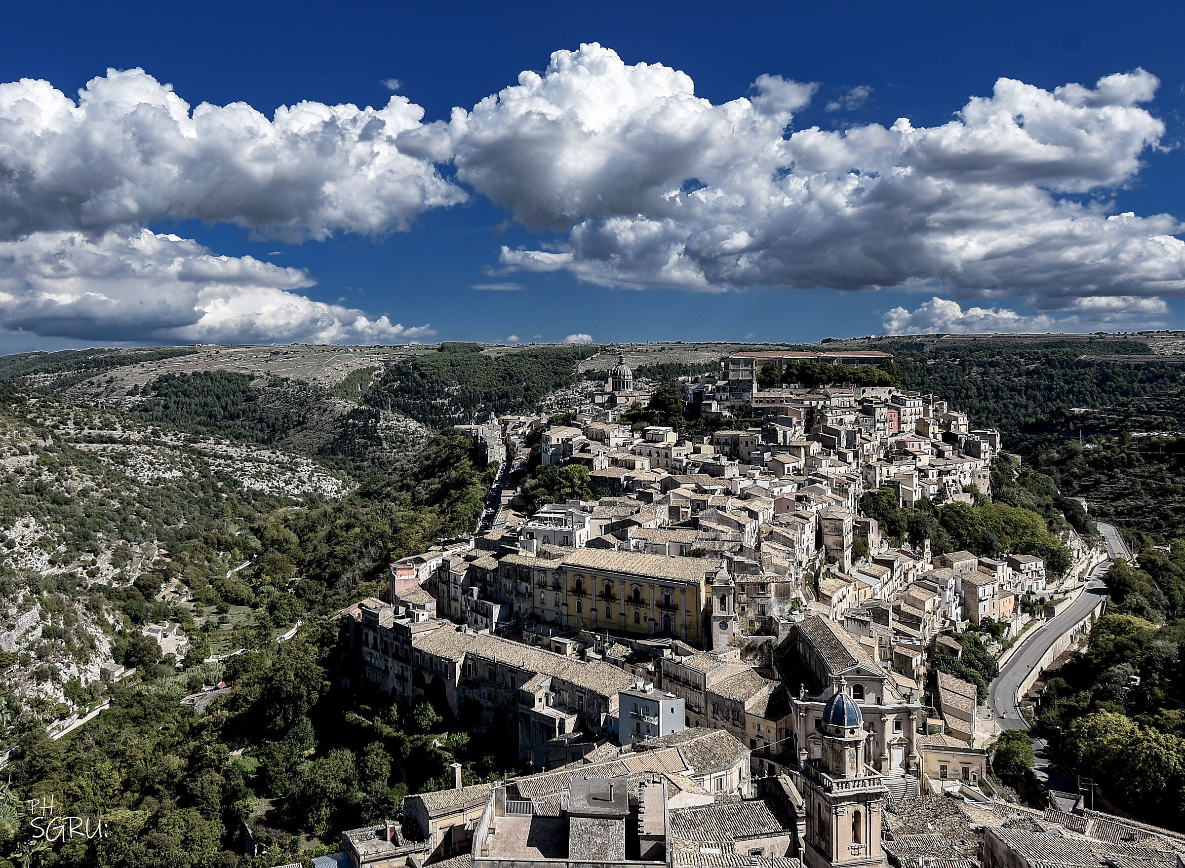 Clouds over Ibla