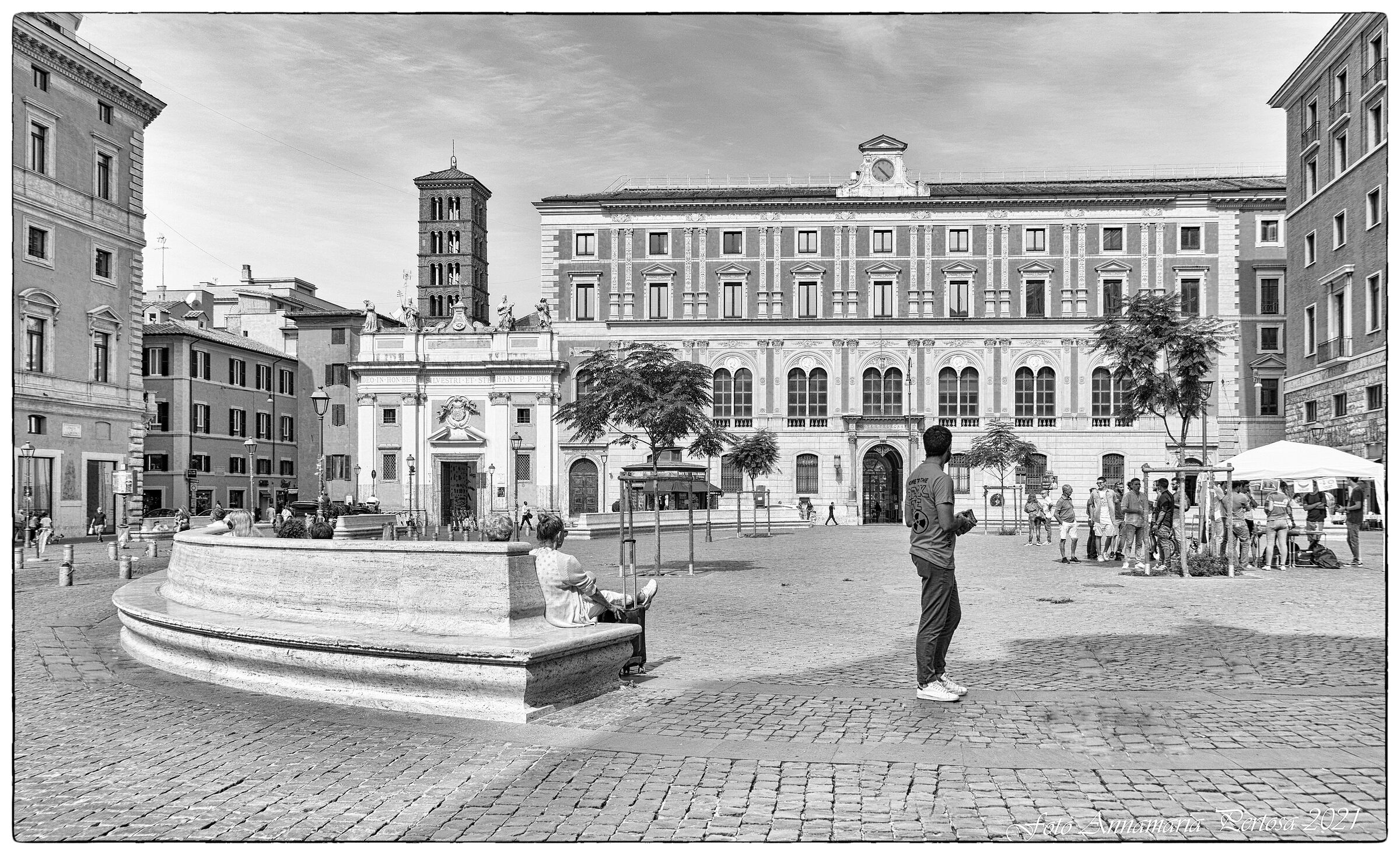 Piazza San Silvestro Rome