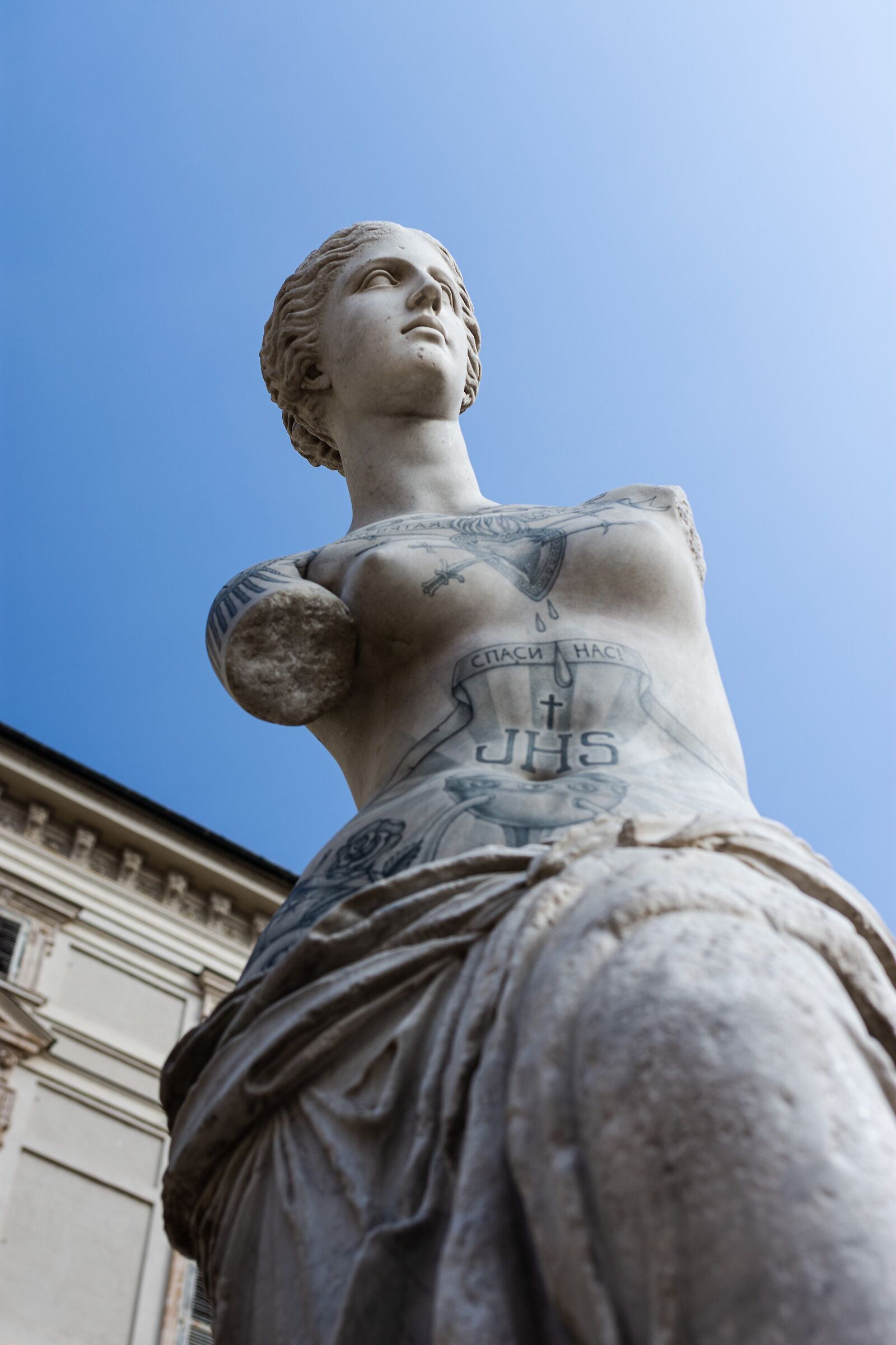 Venere di Milo tatuata
