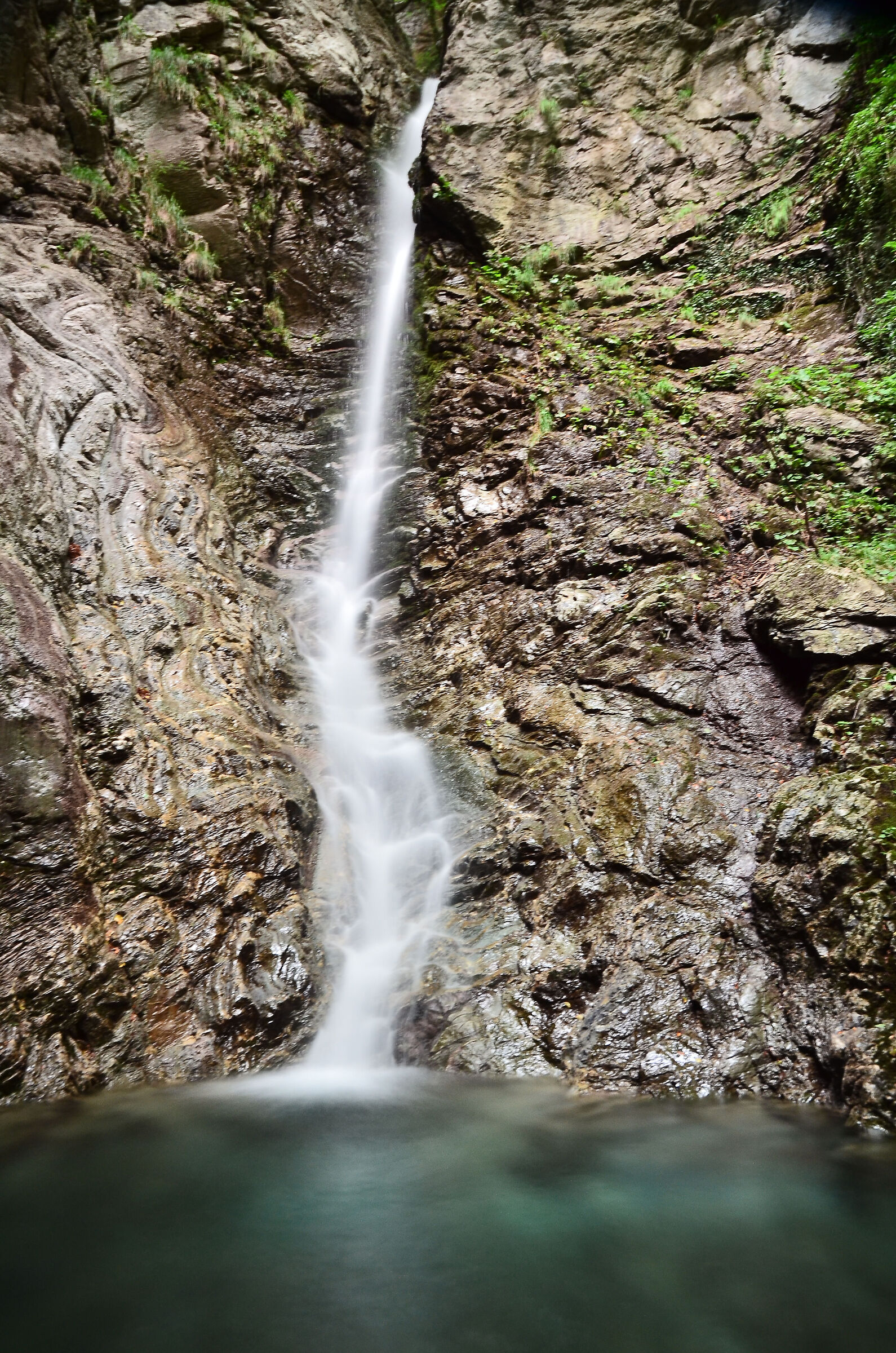 Trauri canal waterfall
