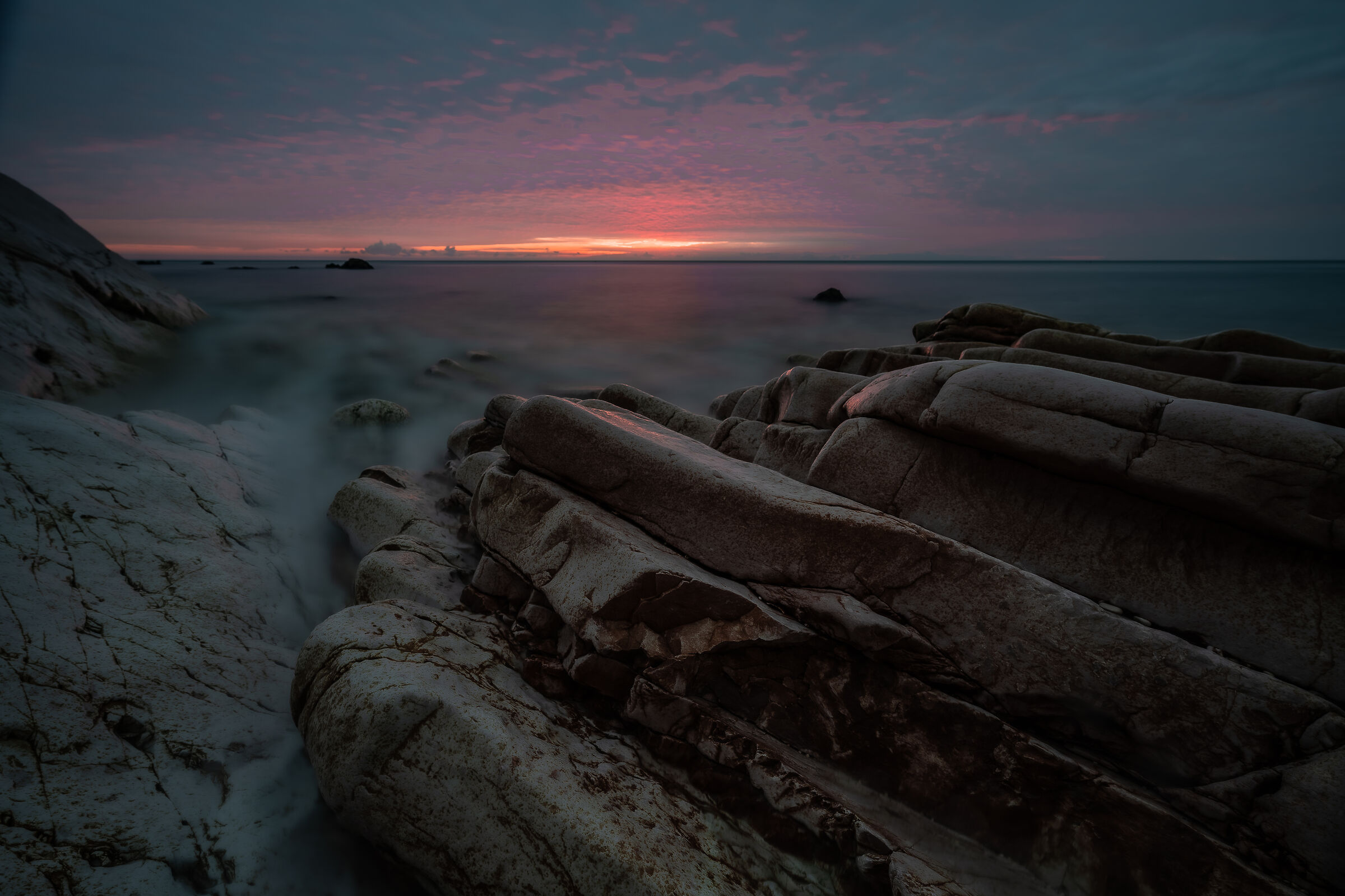 Fairy dawn at the Black stones