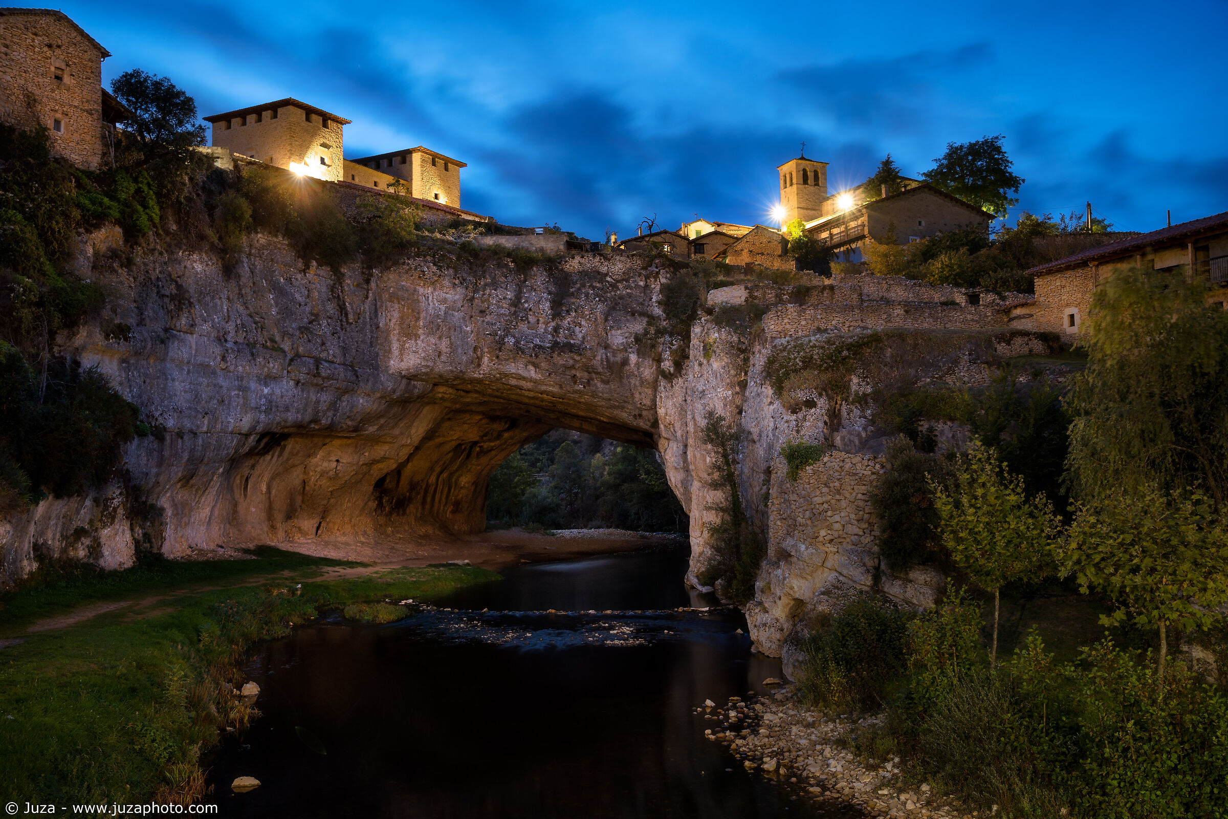 Nela River Natural Bridge