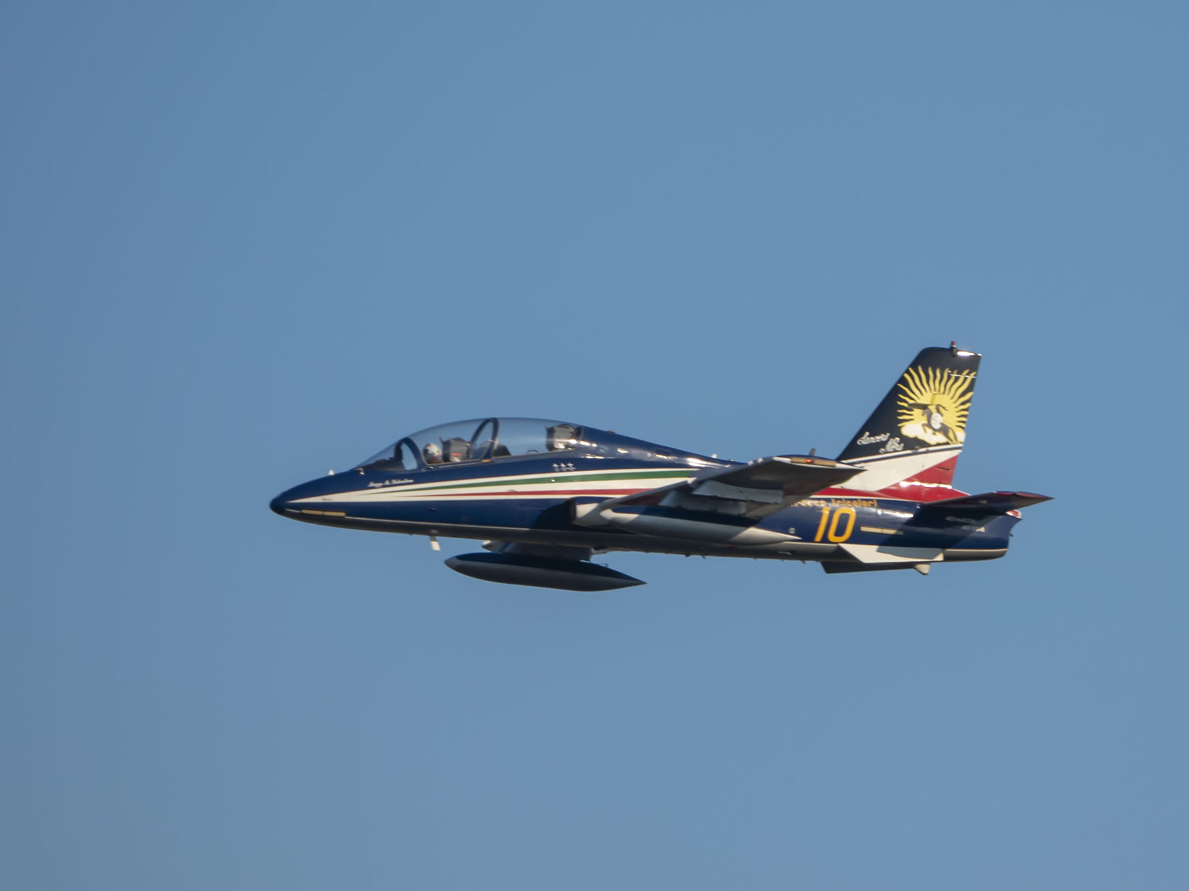 Frecce Tricolori, the number 10, the soloist...