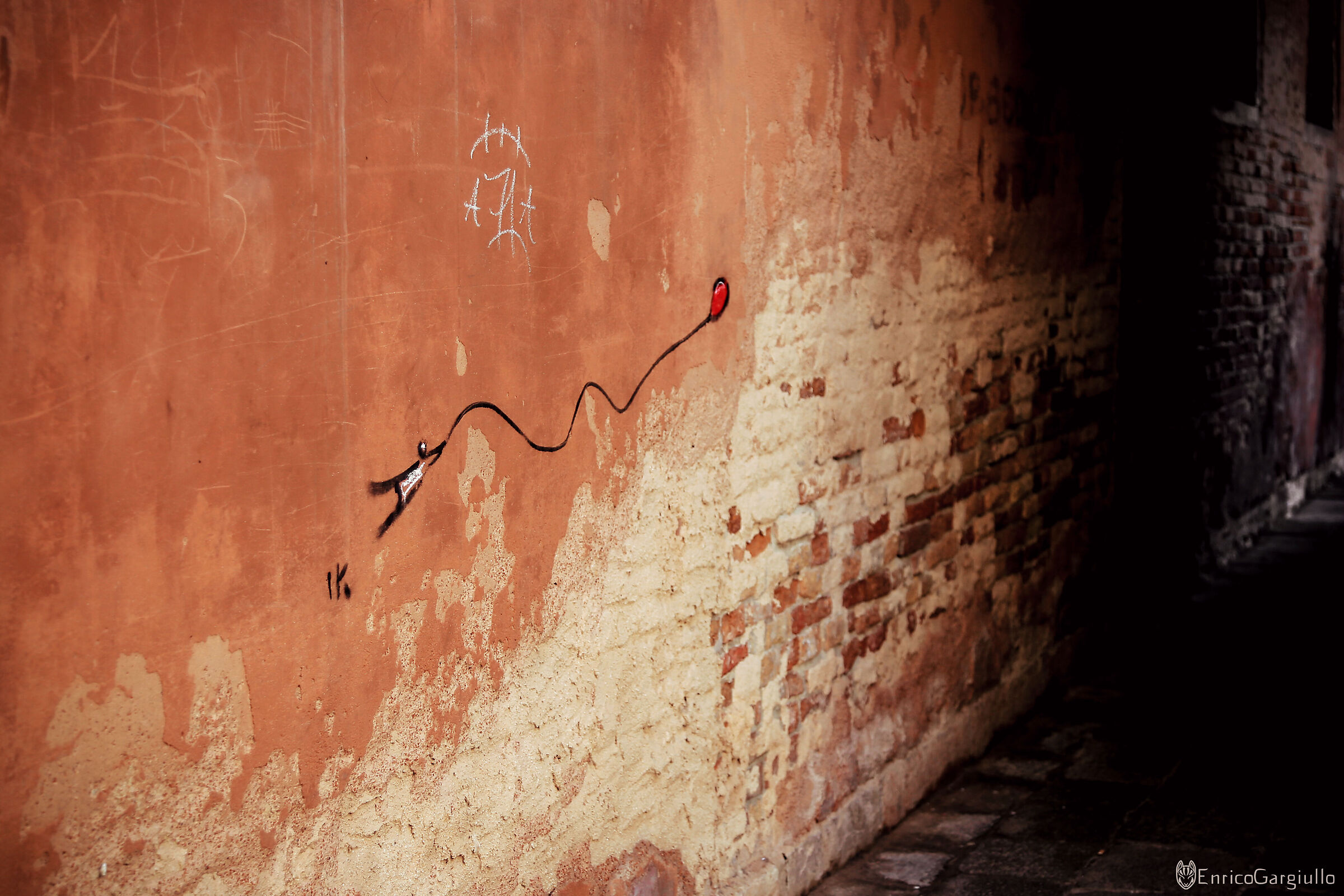 Follow the red balloon