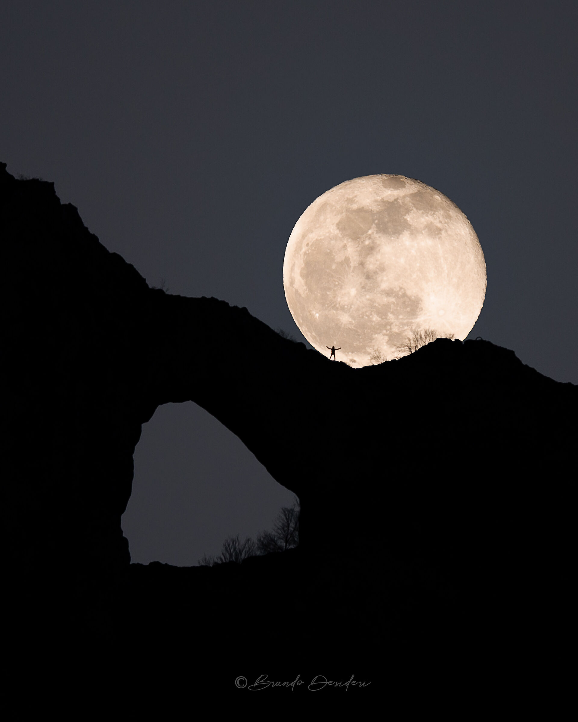 La Luna nel Forato