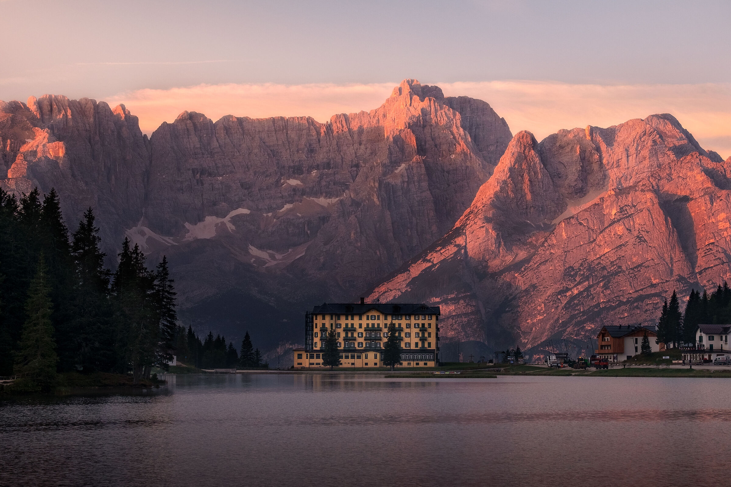 Alba a Misurina