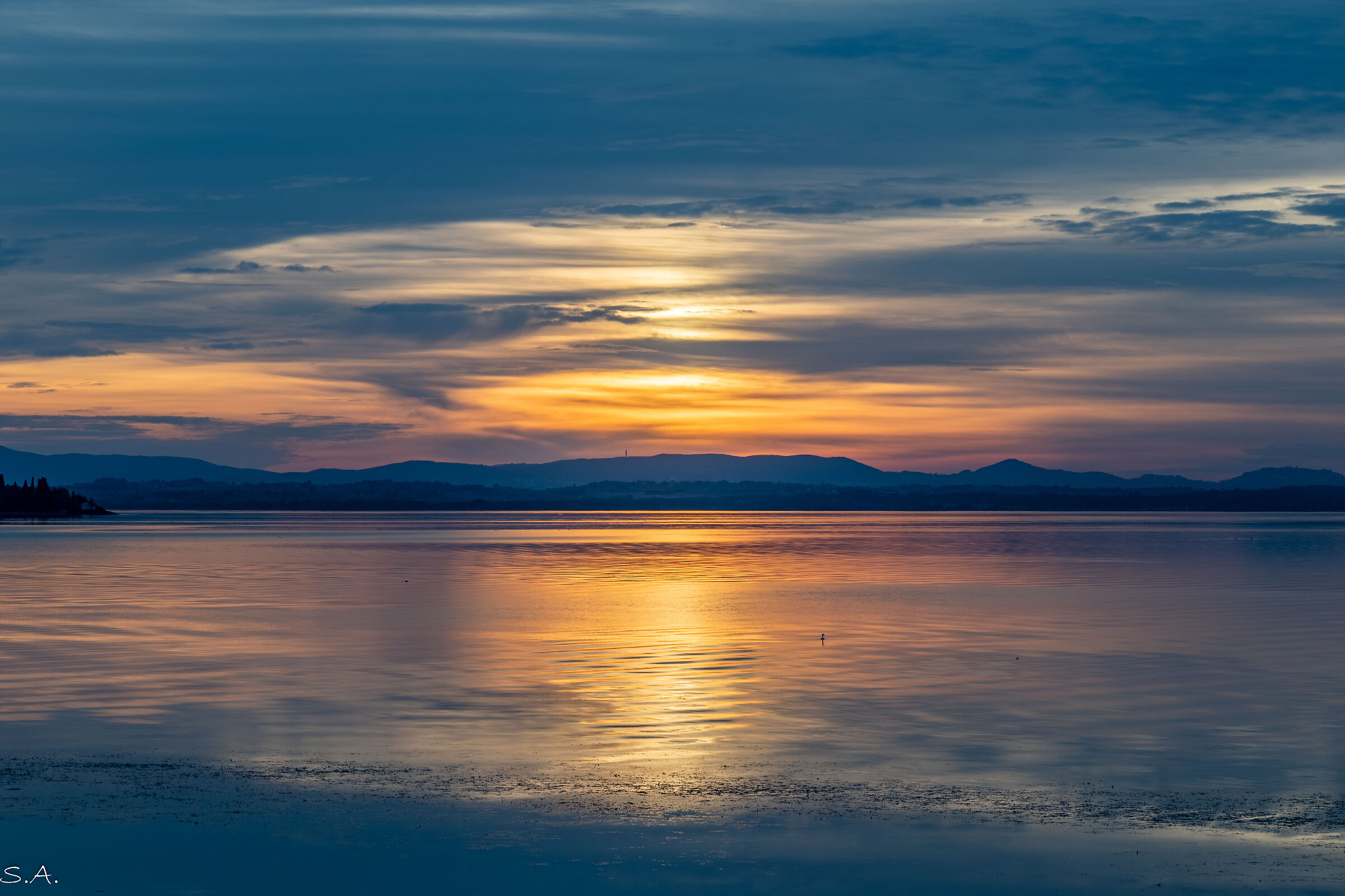 Lago Trasimeno-tramonto d'autunno